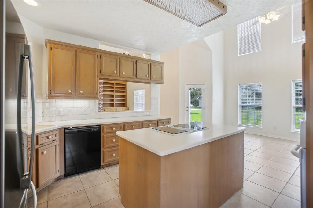 1418 Magnolia Bend W, Baytown, Texas, 77523, United States, 3 Bedrooms Bedrooms, ,3 BathroomsBathrooms,Residential,For Sale,1418 Magnolia Bend W,1616433