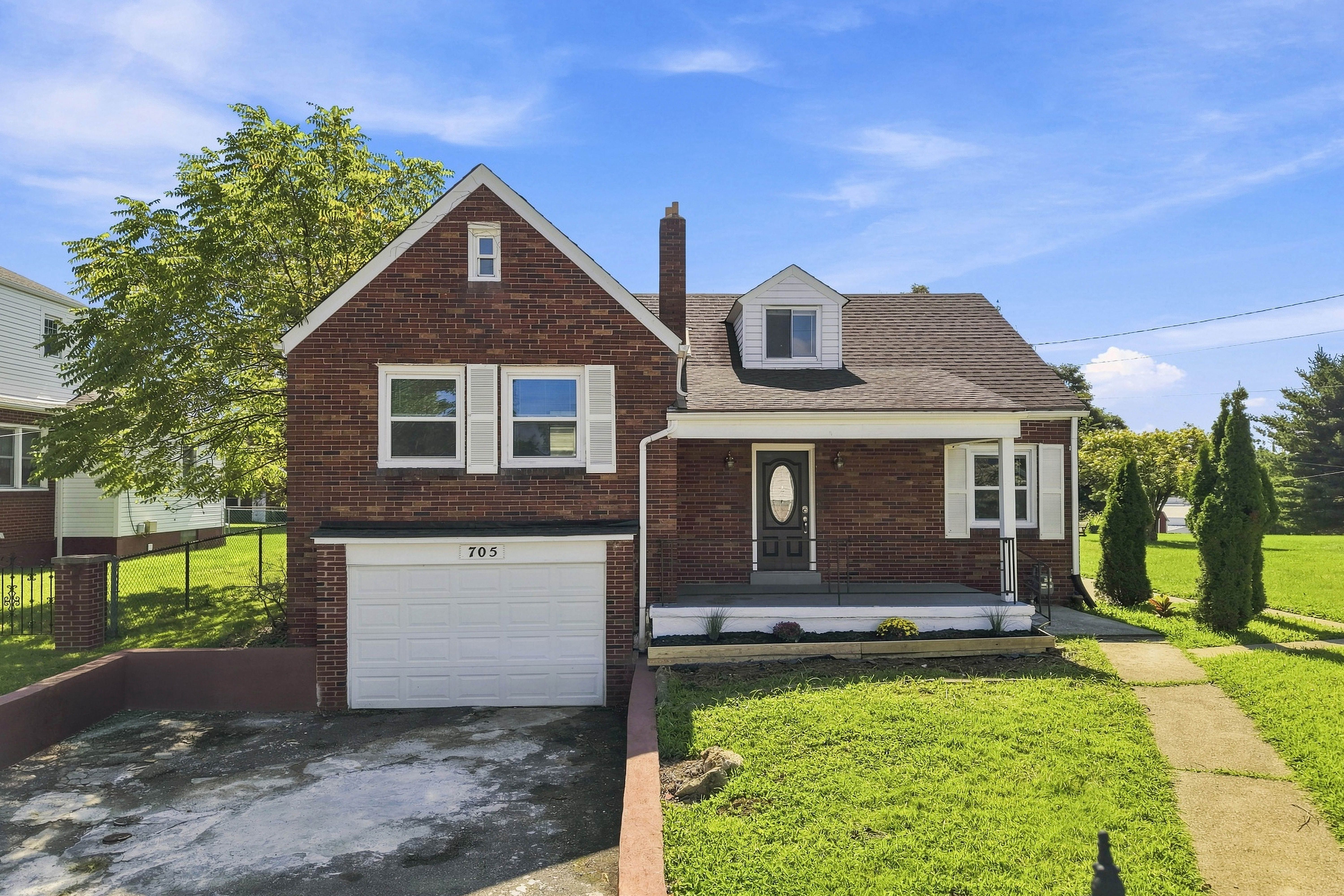  705 Greenlee Road, Whitehall, PA 15227 - 物件實景