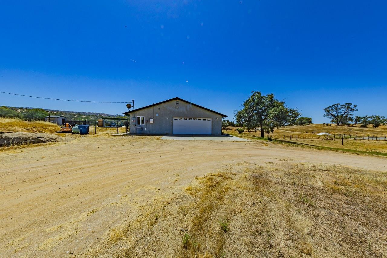 Raymond, California, 93653, United States, 4 Bedrooms Bedrooms, ,3 BathroomsBathrooms,Residential,For Sale,1976081