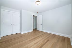 New Rochelle, New York, 10801, United States, 6 Bedrooms Bedrooms, ,5 BathroomsBathrooms,Residential,For Sale,1980613