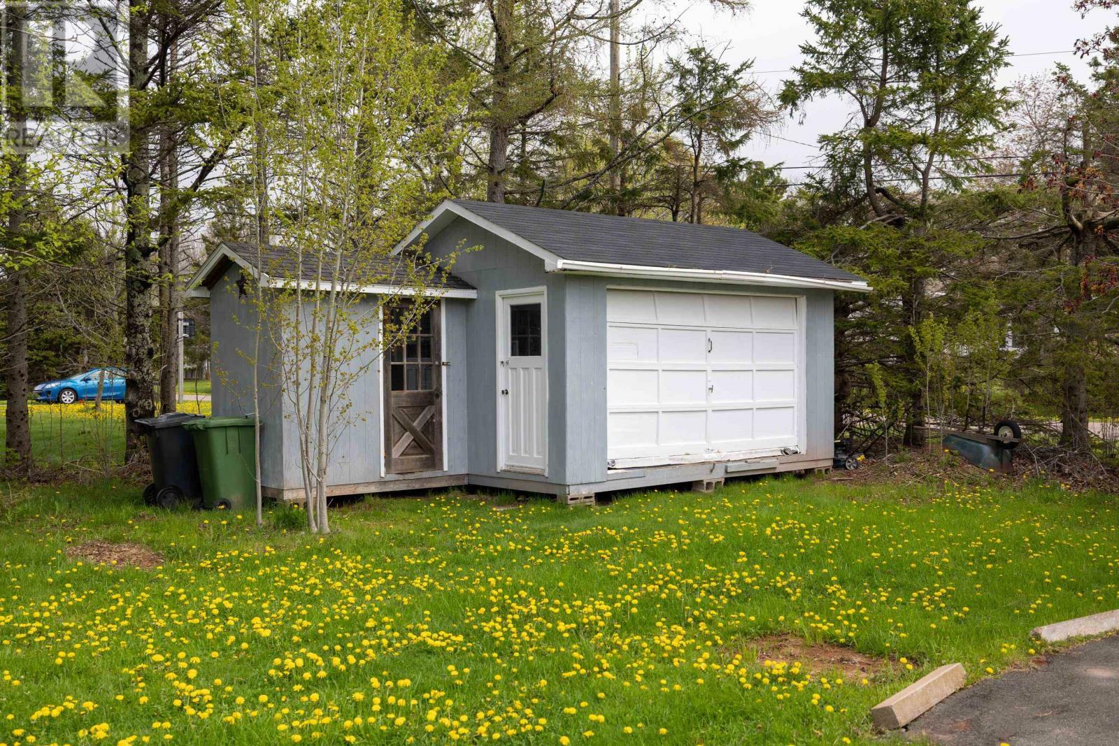 STRATFORD, Prince Edward Island, C1B 1L2, CA, 4 Bedrooms Bedrooms, ,2 BathroomsBathrooms,Residential,For Sale,1874211