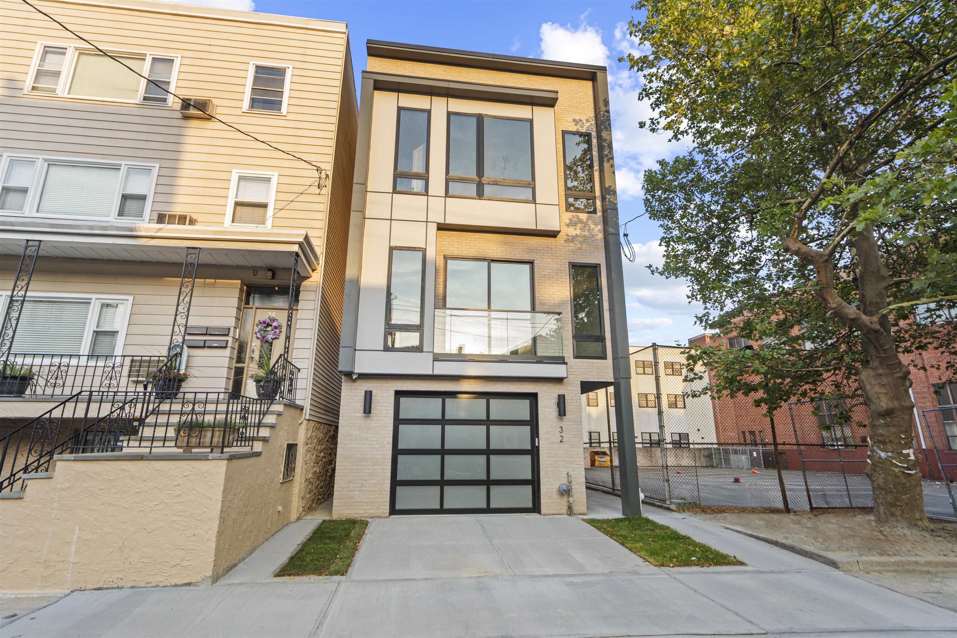 Jersey City, New Jersey, 07307, United States, 3 Bedrooms Bedrooms, ,3 BathroomsBathrooms,Residential,For Sale,2001766