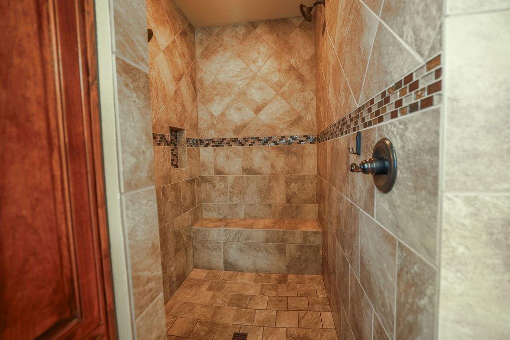 Wills Point, Texas, 75169, United States, 4 Bedrooms Bedrooms, ,4 BathroomsBathrooms,Residential,For Sale,1834995