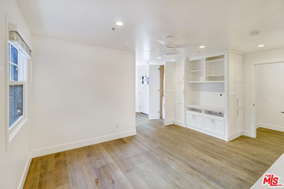 Venice, California, 90291, United States, 7 Bedrooms Bedrooms, ,Residential,For Sale,1700344