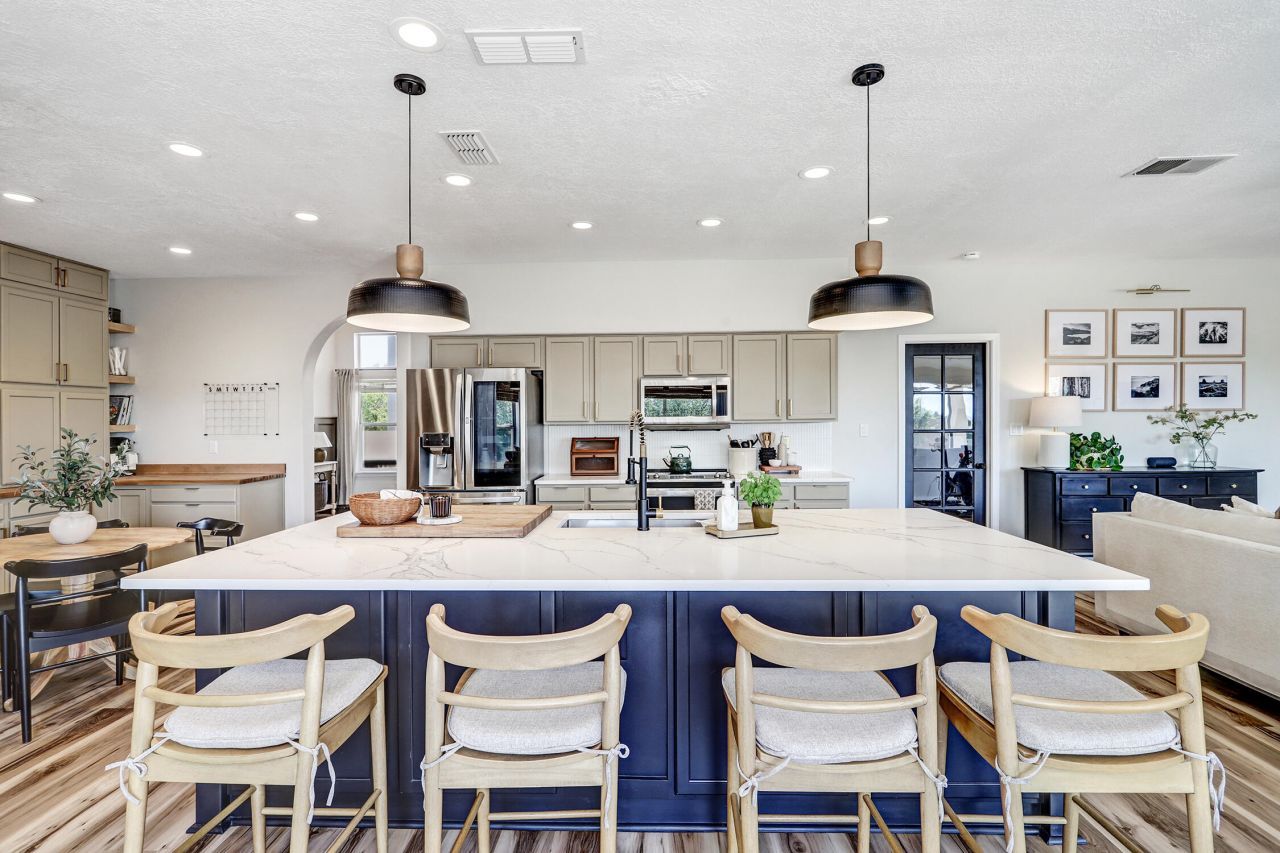 Albuquerque, New Mexico, 87114, United States, 4 Bedrooms Bedrooms, ,3 BathroomsBathrooms,Residential,For Sale,1917819