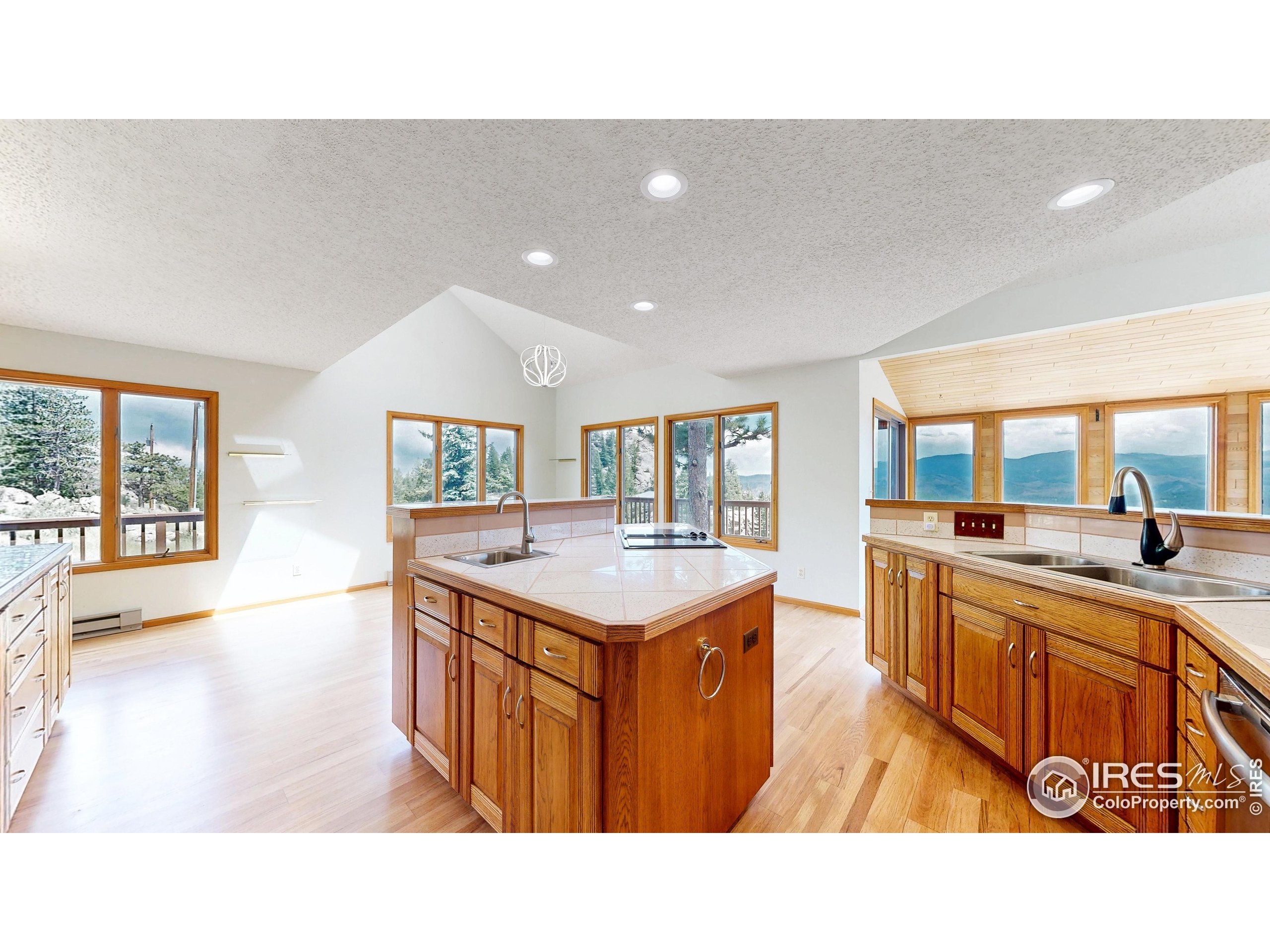 Livermore, Colorado, 80536, United States, 3 Bedrooms Bedrooms, ,1 BathroomBathrooms,Residential,For Sale,1885464