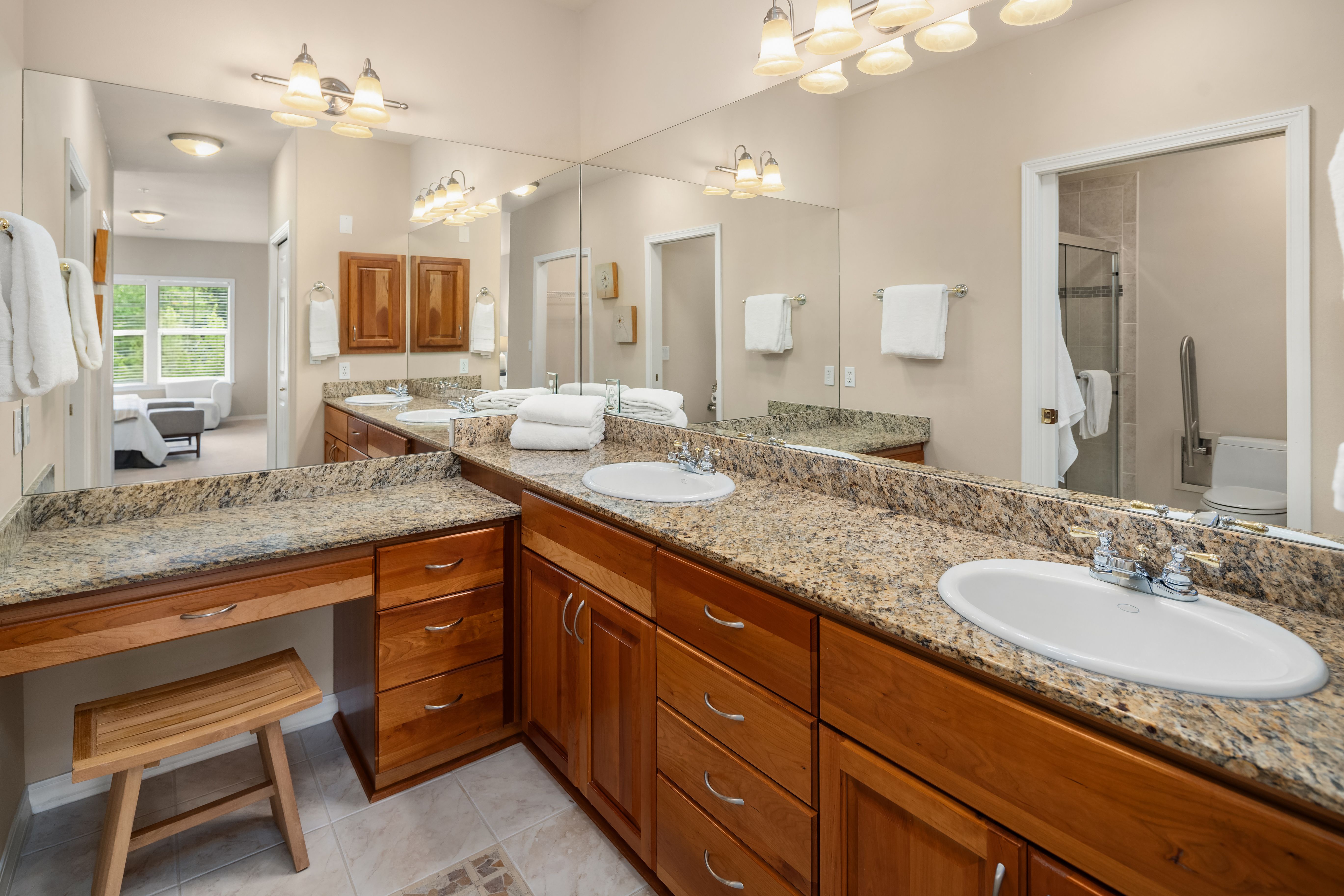  4406 Providence Point Place SE Unit #302, Issaquah, WA 98029 - 物件實景