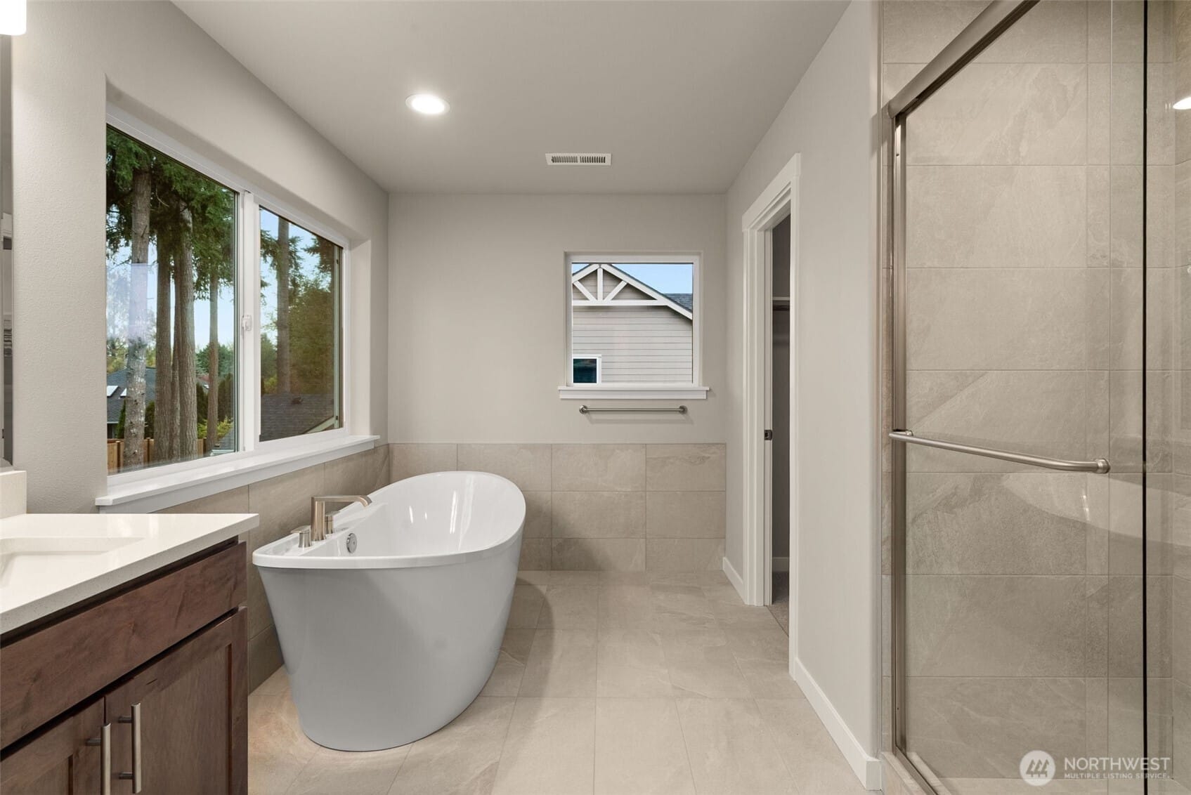 Tumwater, Washington, 98512, United States, 5 Bedrooms Bedrooms, ,4 BathroomsBathrooms,Residential,For Sale,1997115