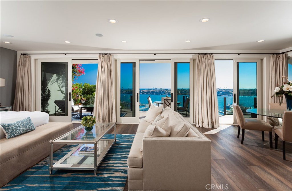 Corona del Mar, California, 92625, United States, 4 Bedrooms Bedrooms, ,4 BathroomsBathrooms,Residential,For Sale,1874360