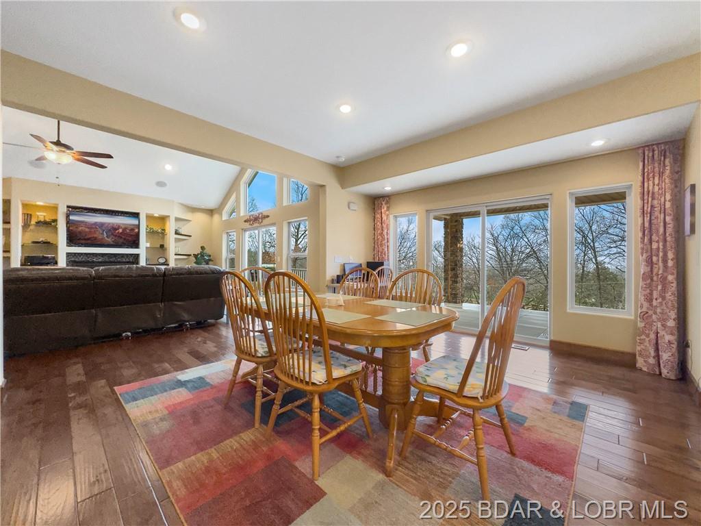 Camdenton, Missouri, 65020, United States, 4 Bedrooms Bedrooms, ,4 BathroomsBathrooms,Residential,For Sale,1805220
