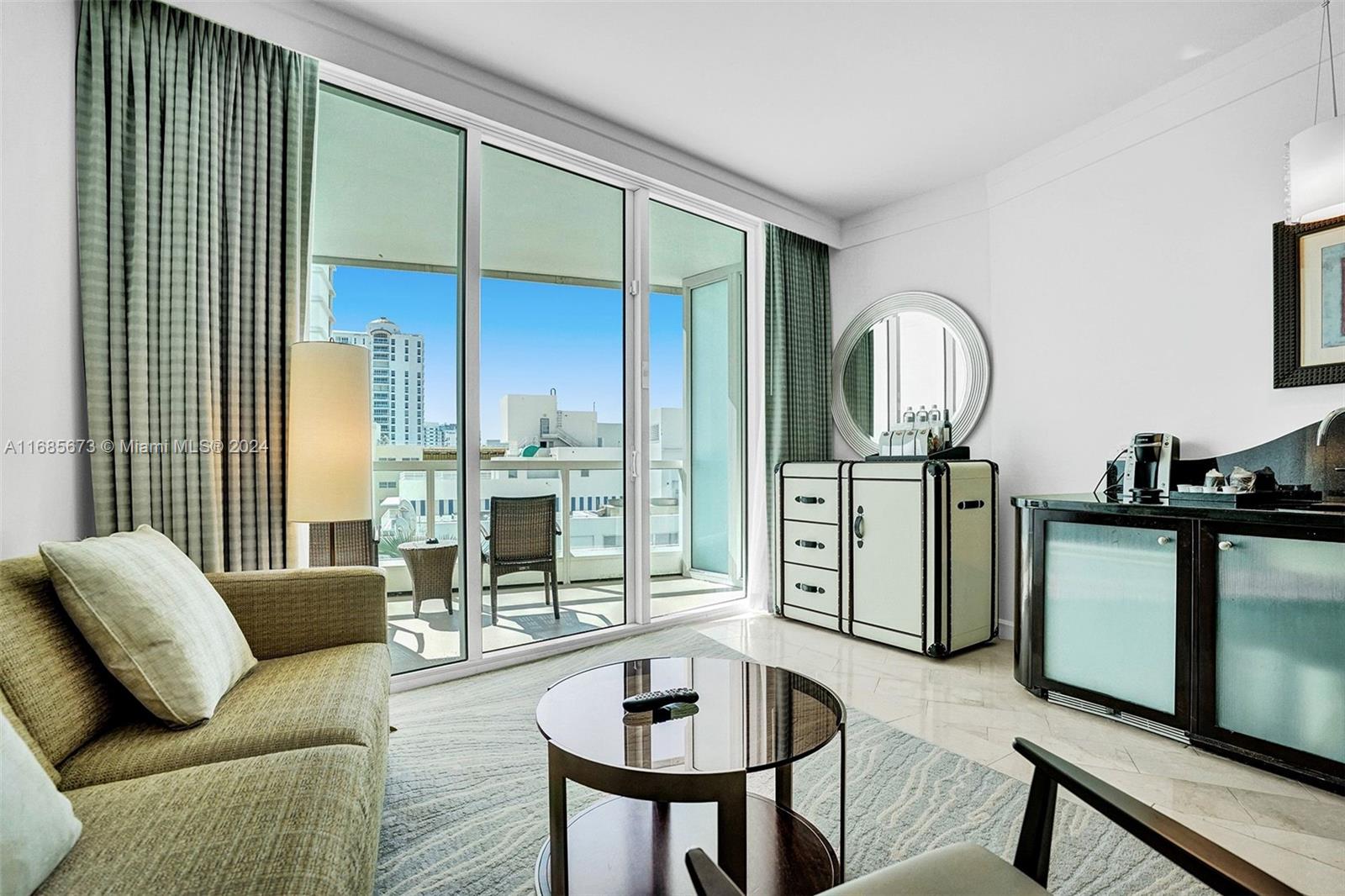 4391 Collins Ave Unit 915, Miami Beach, Florida, 33140, United States, ,1 BathroomBathrooms,Residential,For Sale,4391 Collins Ave Unit 915,1651595