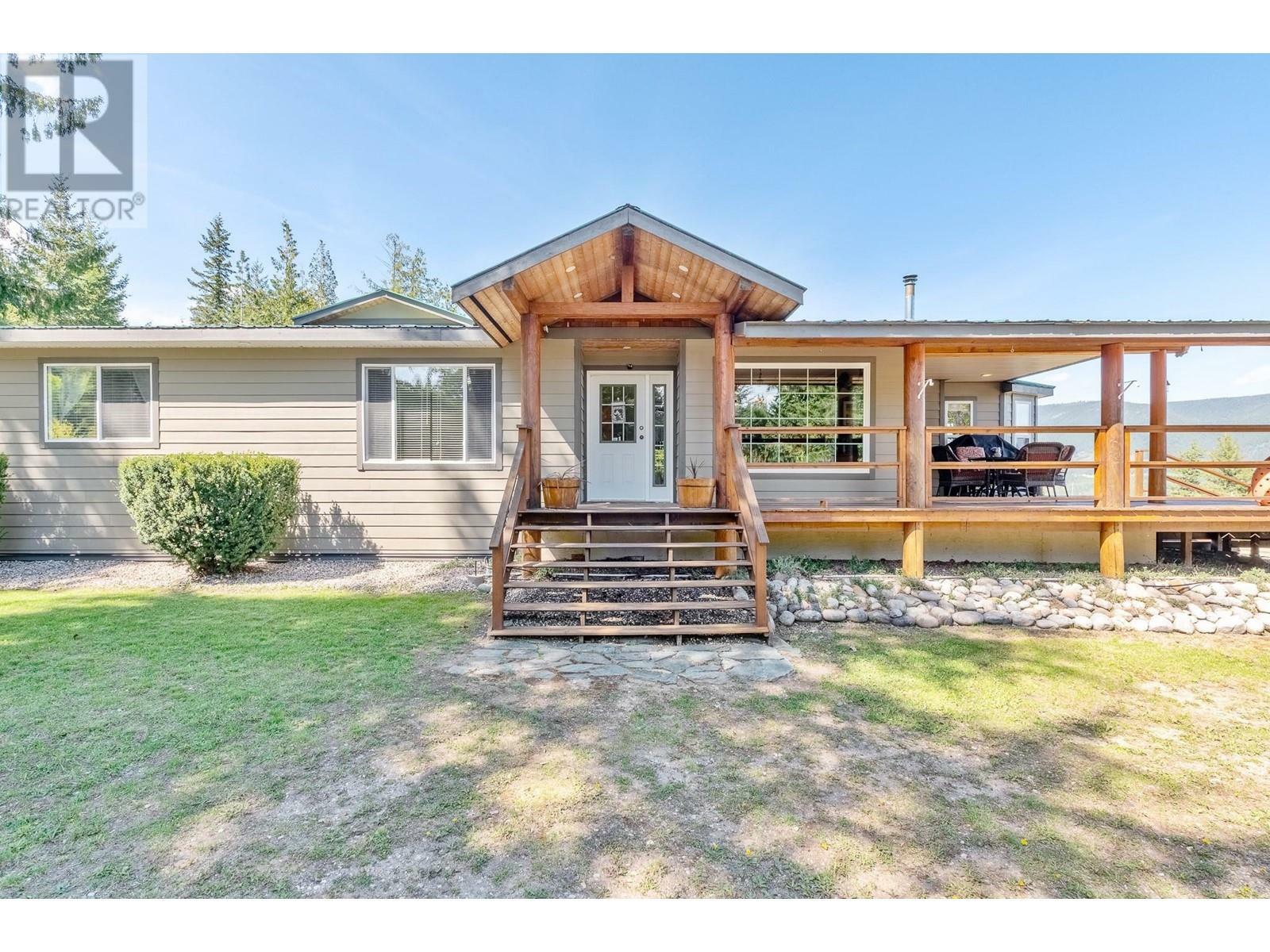 SALMON ARM, British Columbia, V1E 3A4, CA, 4 Bedrooms Bedrooms, ,2 BathroomsBathrooms,Residential,For Sale,1838776