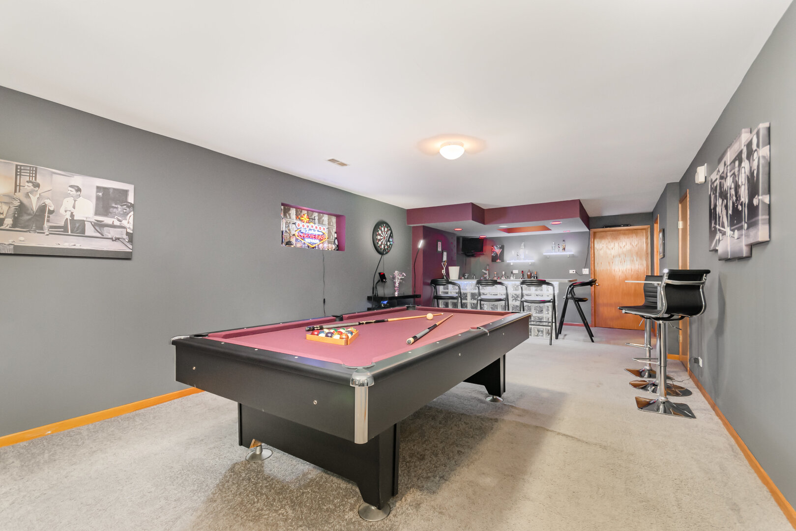 Chicago, Illinois, 60609, United States, 3 Bedrooms Bedrooms, ,3 BathroomsBathrooms,Residential,For Sale,1941639
