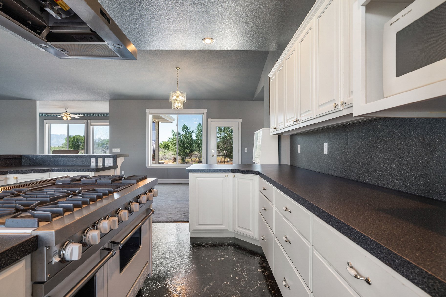  where  privacy meets convenience in gardnerville - 物件實景