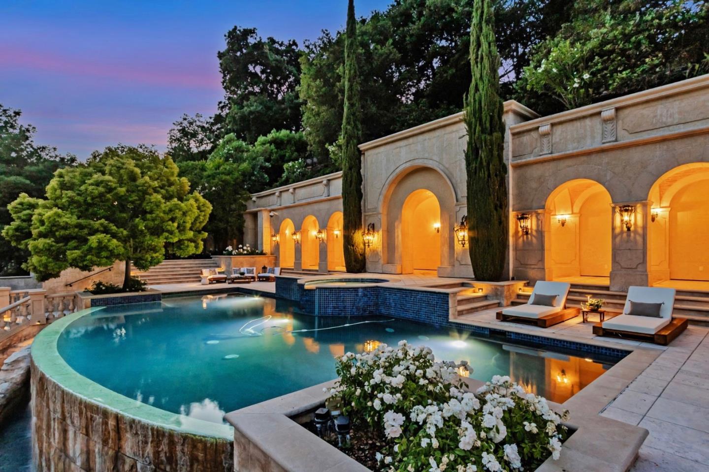 Los Gatos, California, 95032, United States, 8 Bedrooms Bedrooms, ,11 BathroomsBathrooms,Residential,For Sale,1855941