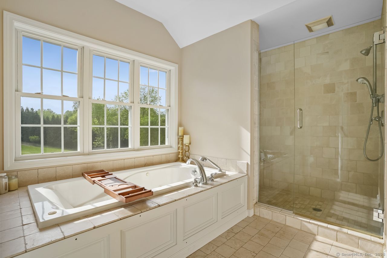 Newtown, Connecticut, 06470, United States, 4 Bedrooms Bedrooms, ,5 BathroomsBathrooms,Residential,For Sale,1938679