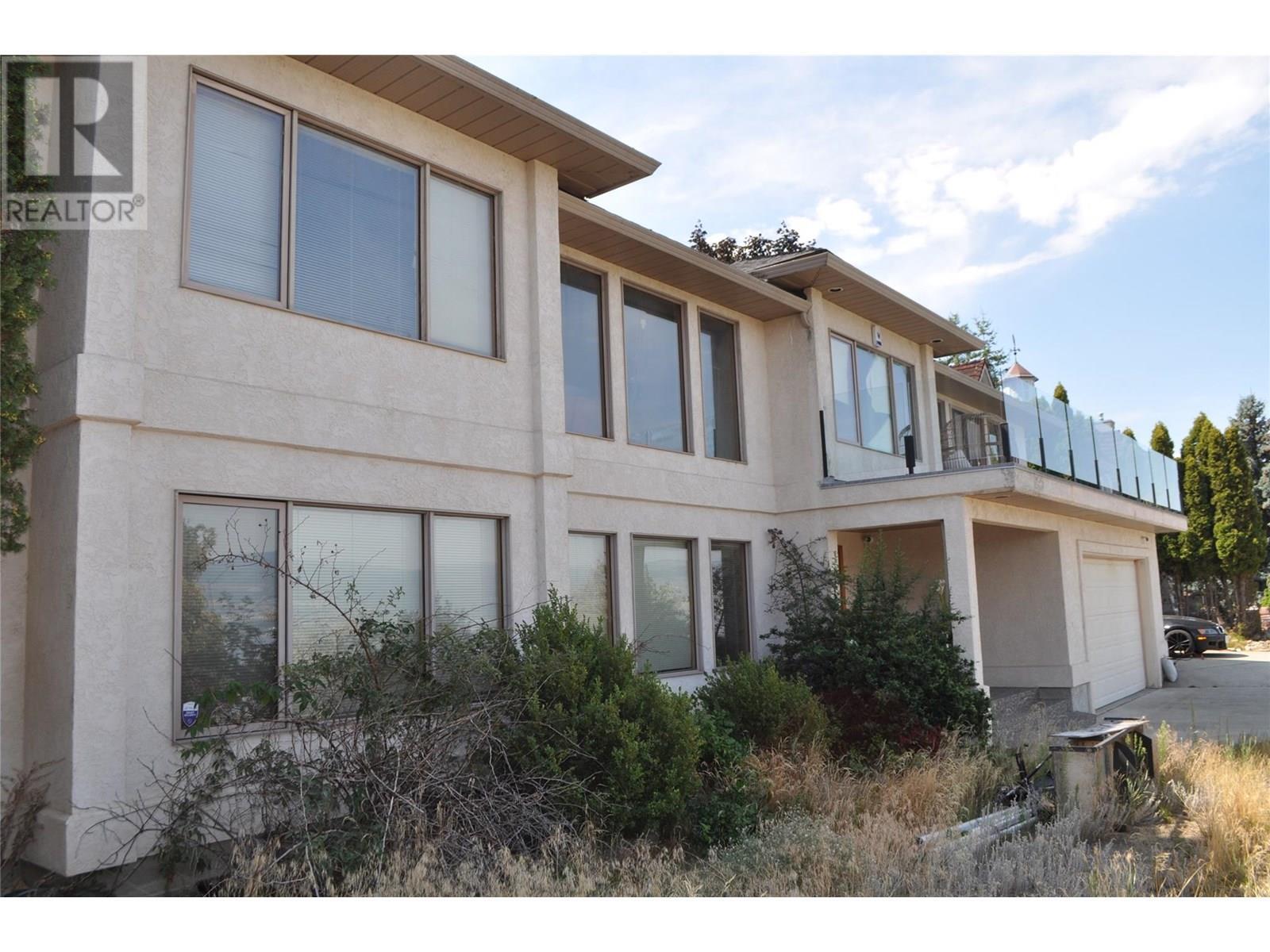 KELOWNA, British Columbia, V1W 4K4, CA, 3 Bedrooms Bedrooms, ,3 BathroomsBathrooms,Residential,For Sale,1906808