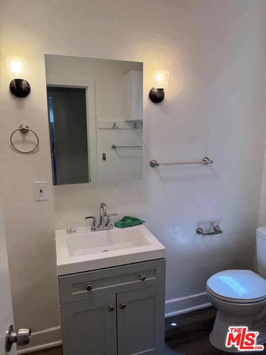 Los Angeles, California, 90019, United States, 8 Bedrooms Bedrooms, ,Residential,For Sale,1848279
