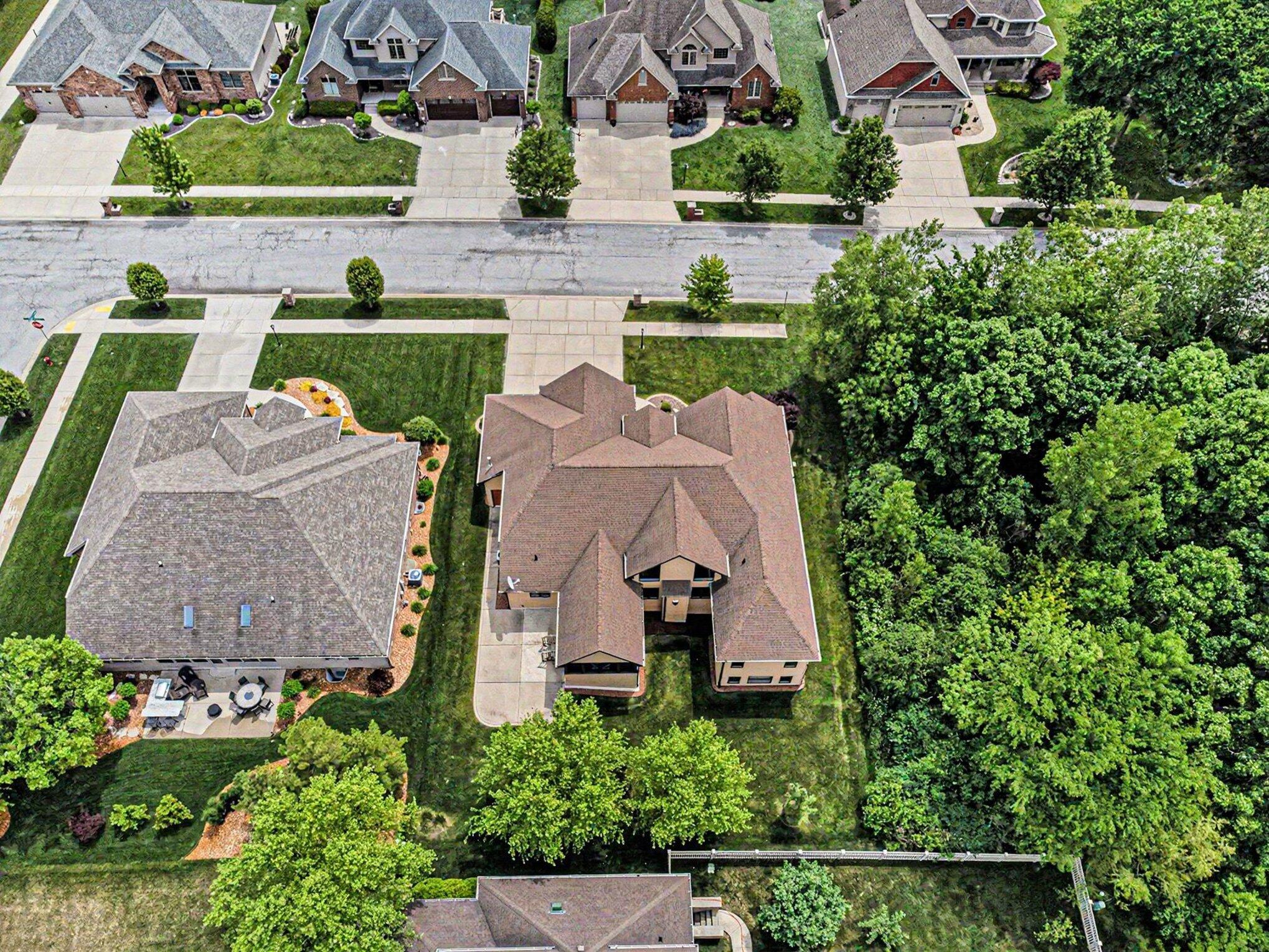 Schererville, Indiana, 46375, United States, 4 Bedrooms Bedrooms, ,4 BathroomsBathrooms,Residential,For Sale,2048317