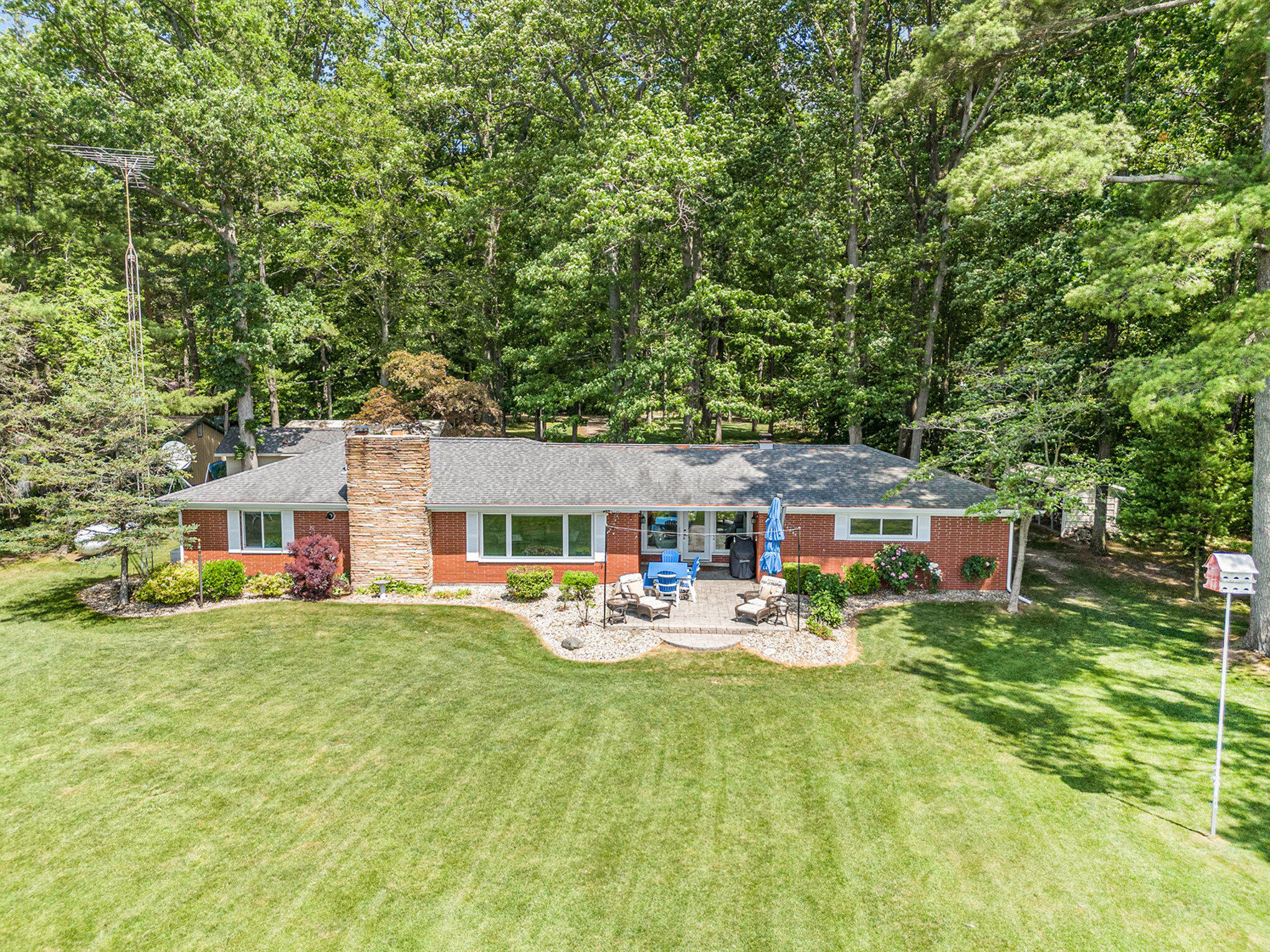 Grand Junction, Michigan, 49056, United States, 2 Bedrooms Bedrooms, ,1 BathroomBathrooms,Residential,For Sale,1876065