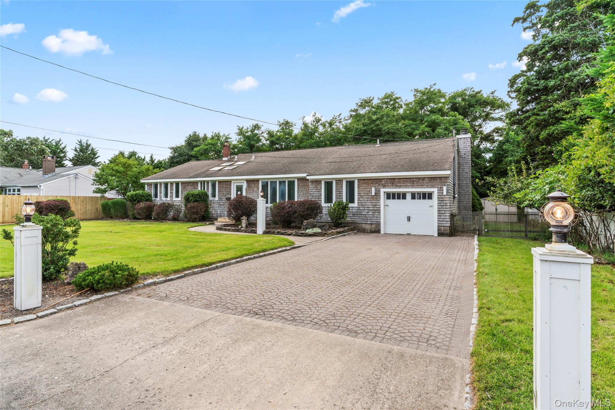 East Patchogue, New York, 11772, United States, 3 Bedrooms Bedrooms, ,2 BathroomsBathrooms,Residential,For Sale,1902442