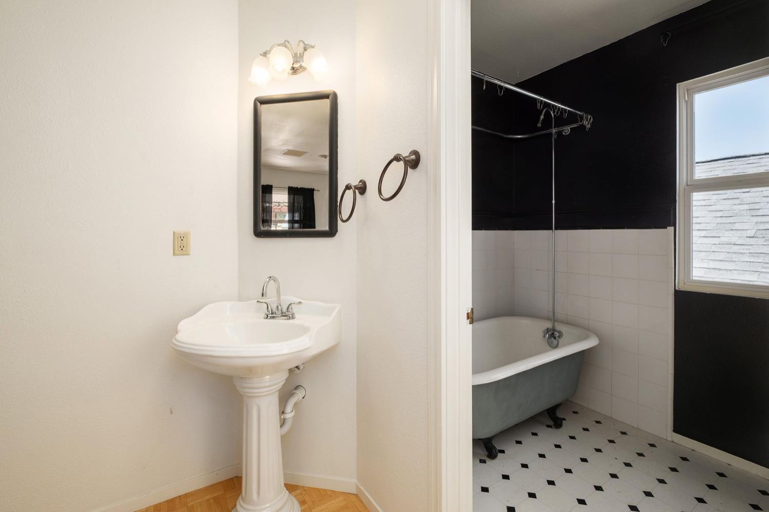 Raymond, California, 93653, United States, 3 Bedrooms Bedrooms, ,3 BathroomsBathrooms,Residential,For Sale,1977626