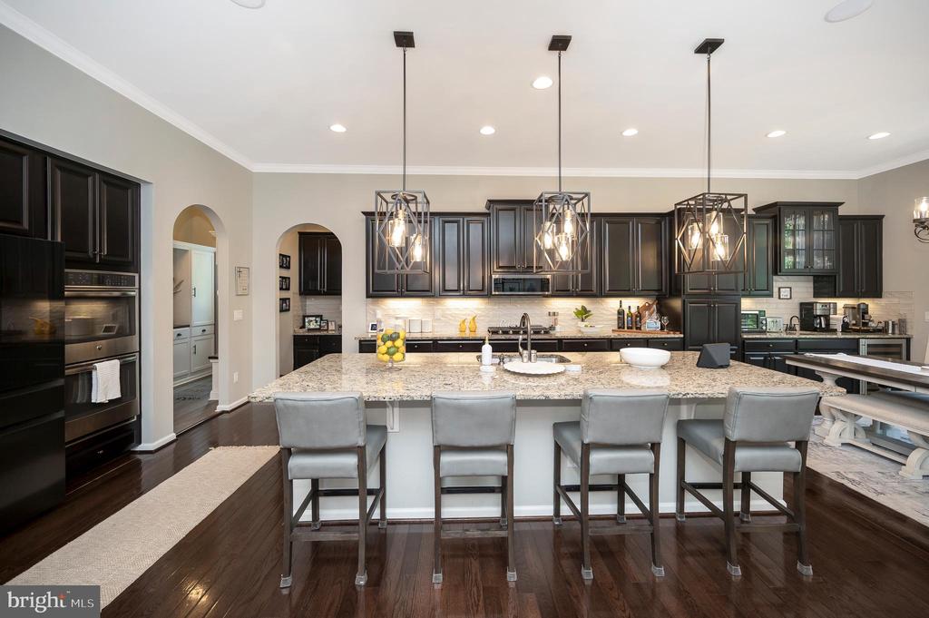 Fredericksburg, Virginia, 22406, United States, 5 Bedrooms Bedrooms, ,6 BathroomsBathrooms,Residential,For Sale,1981857