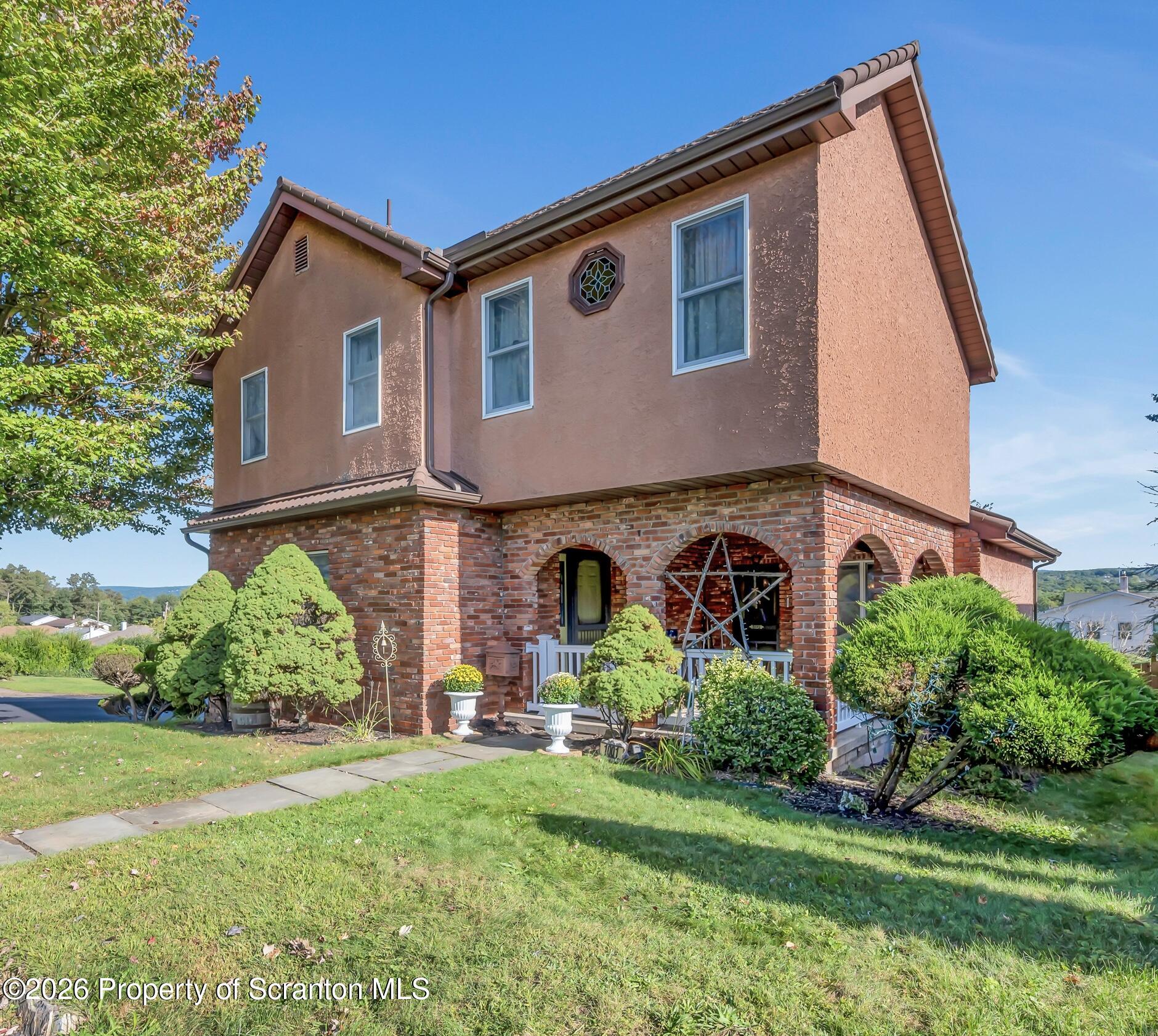 Baker St, Taylor, PA 18517