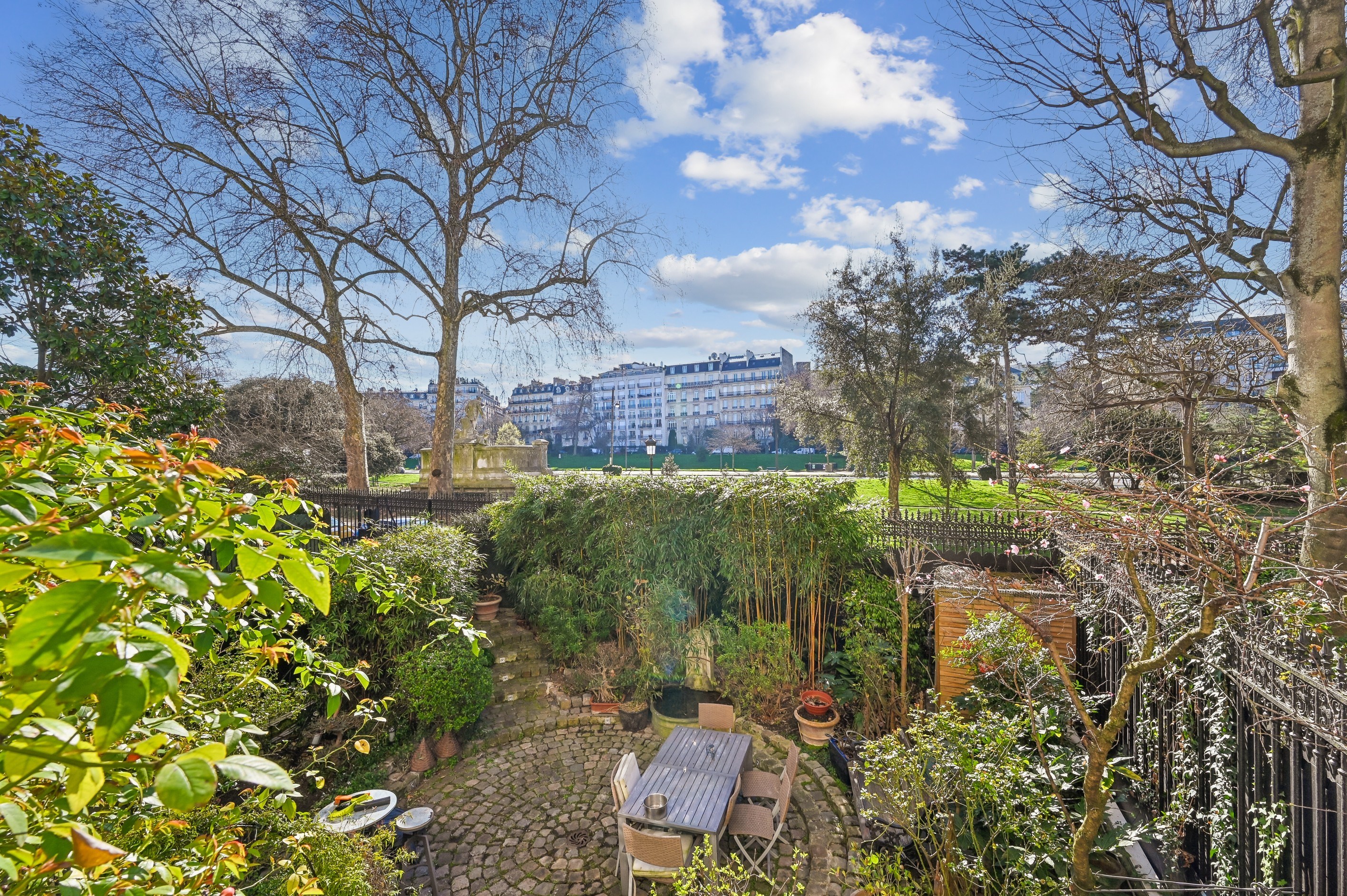  Avenue Foch — Exceptional Duplex Designed by Pierre Yovanovitch with Landscaped… - 物件實景