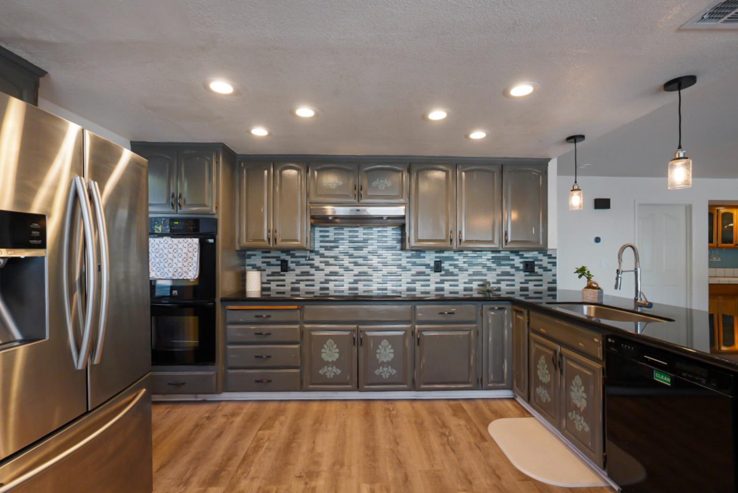 Modesto, California, 95355, United States, 4 Bedrooms Bedrooms, ,3 BathroomsBathrooms,Residential,For Sale,1981572