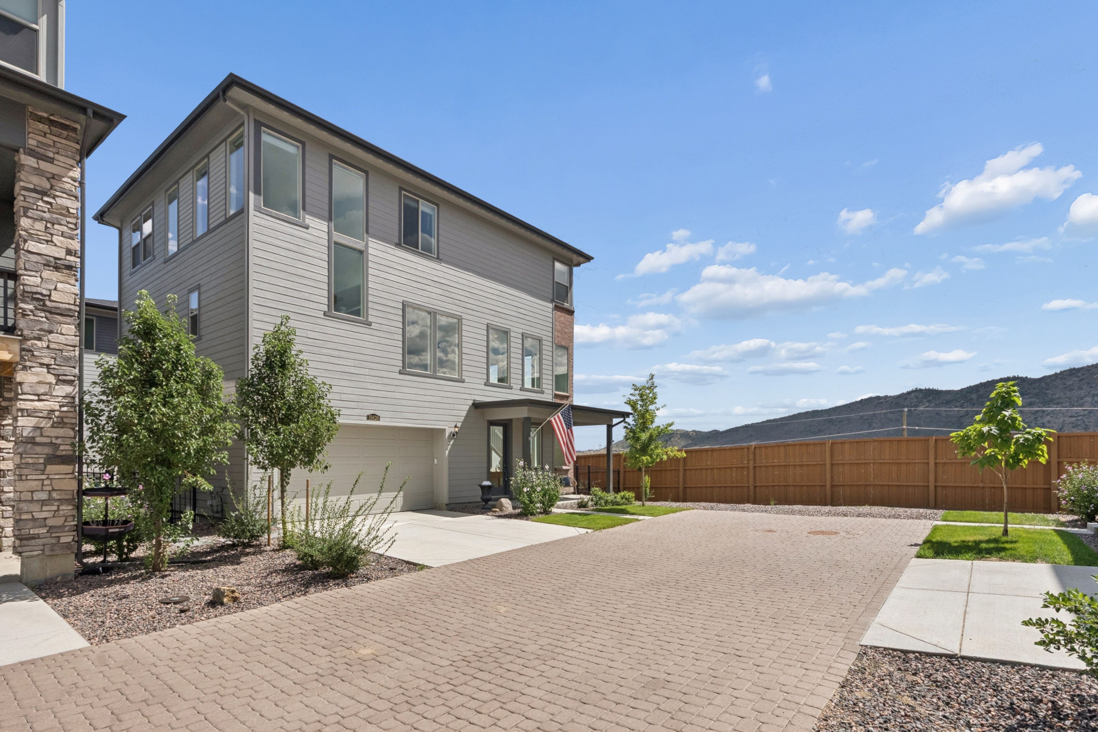  Elevated Colorado Living with 180° Mountain & Reservoir Views - 物件實景