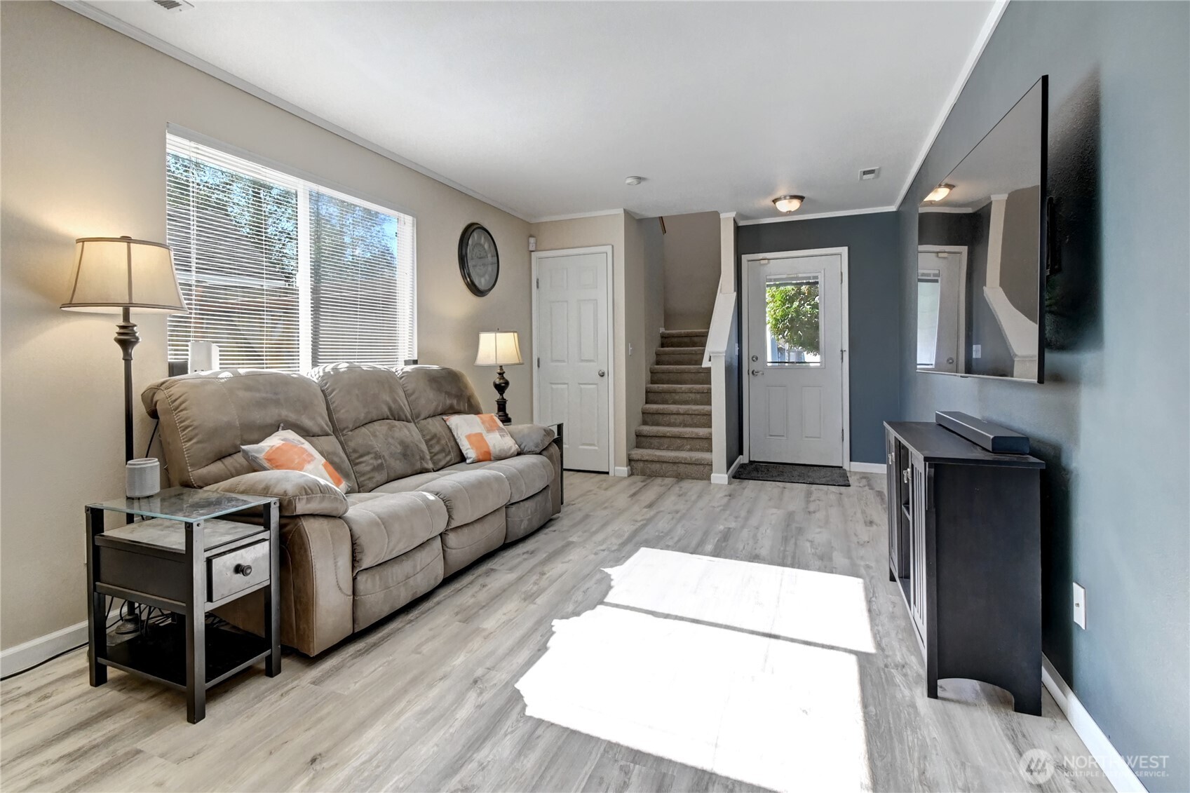 Everett, Washington, 98204, United States, 3 Bedrooms Bedrooms, ,3 BathroomsBathrooms,Residential,For Sale,1964050