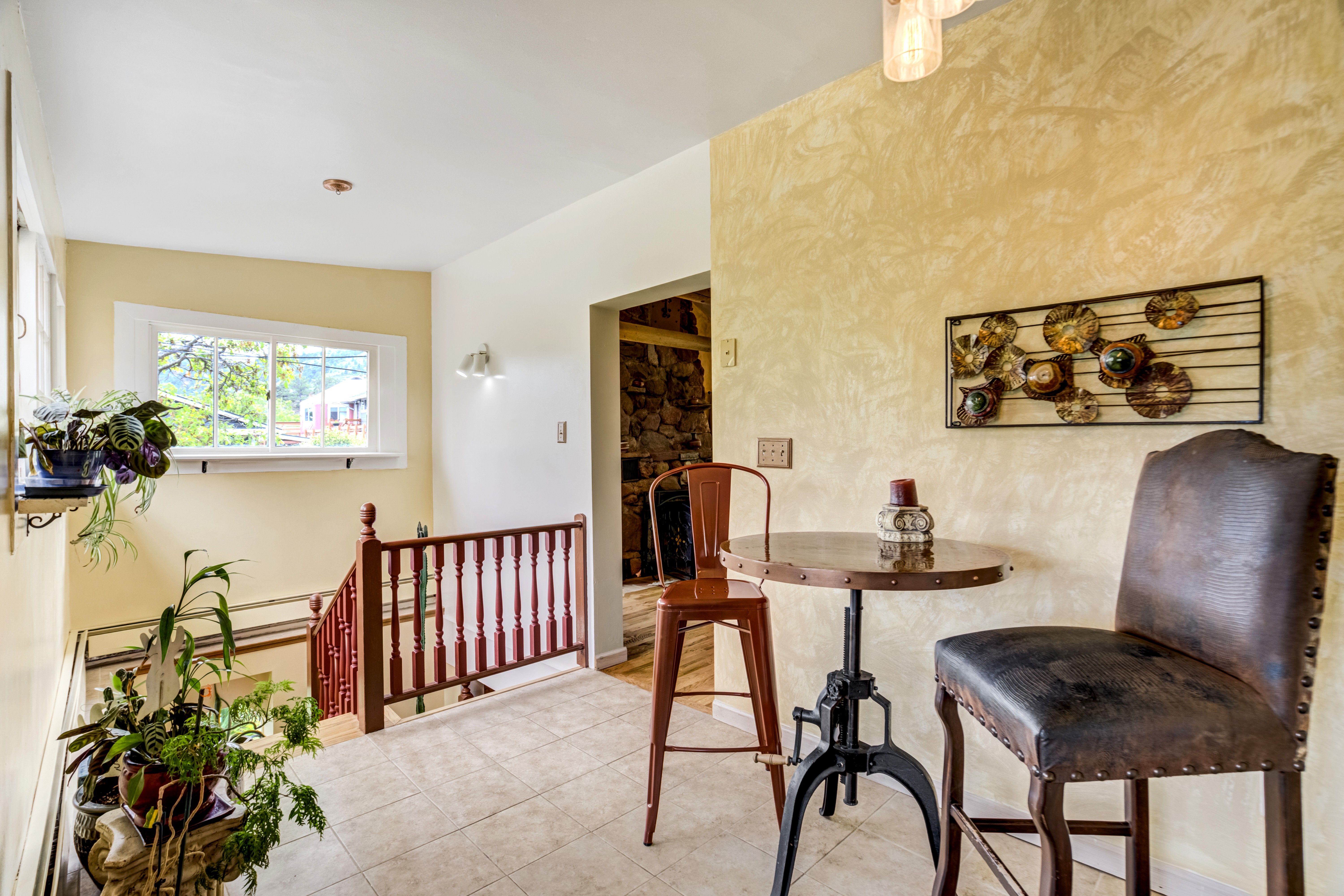  Extraordinary Mountain Retreat Perched Above the Heart of Manitou Springs - 物件實景