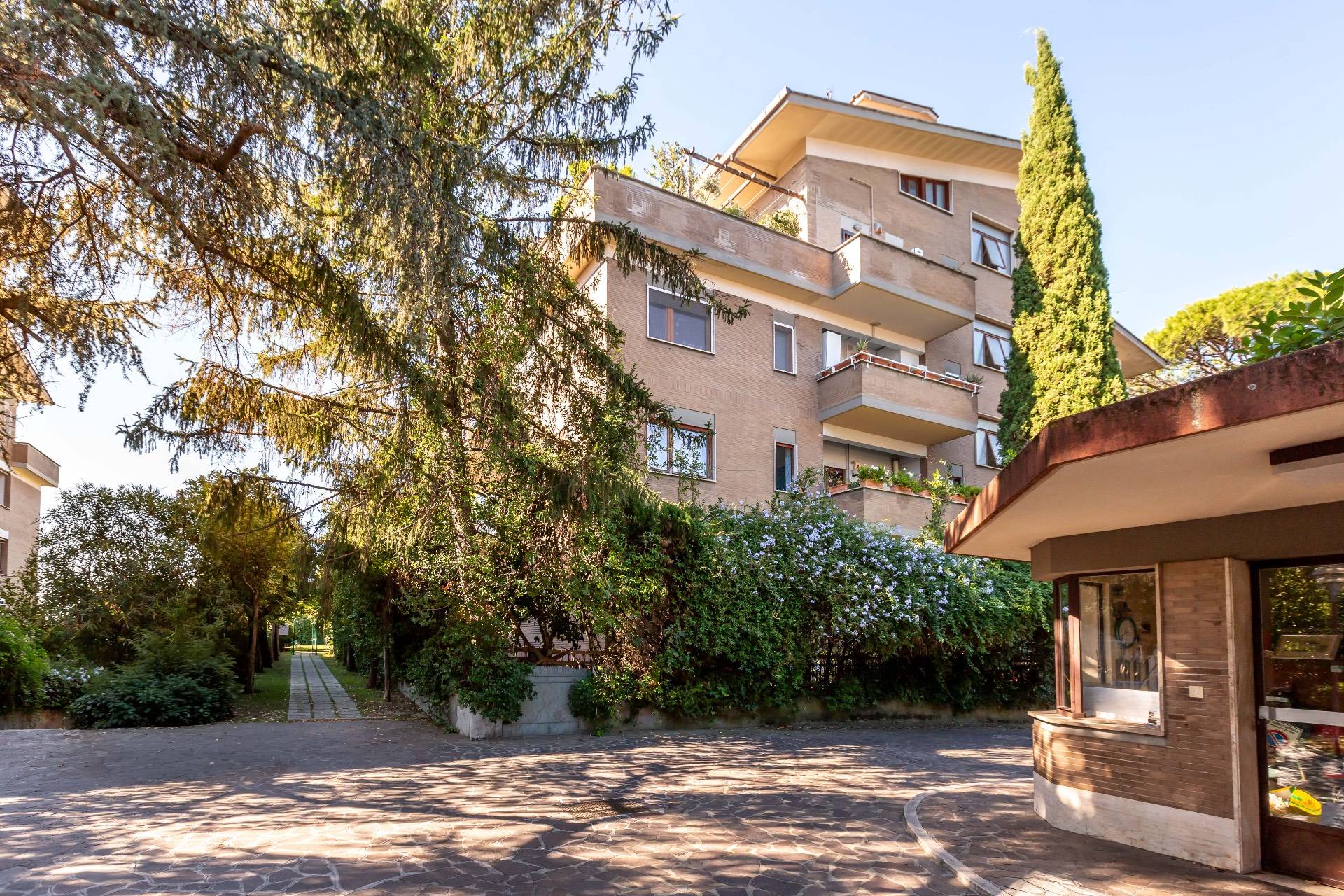 Roma, Roma, 00100, IT, 3 Bedrooms Bedrooms, ,2 BathroomsBathrooms,Residential,For Sale,1963202