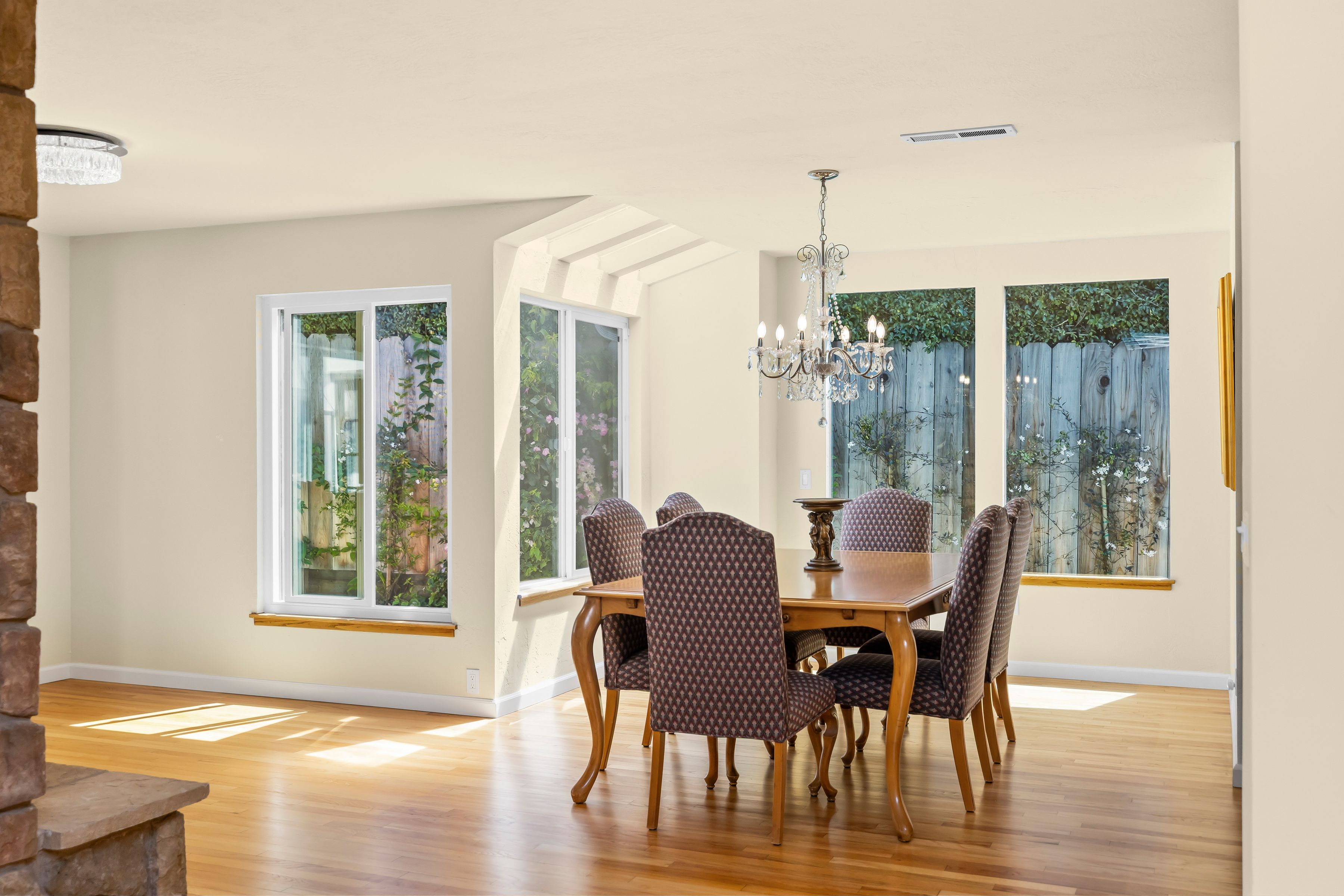  2110 Messina Place, Monterey - 物件實景