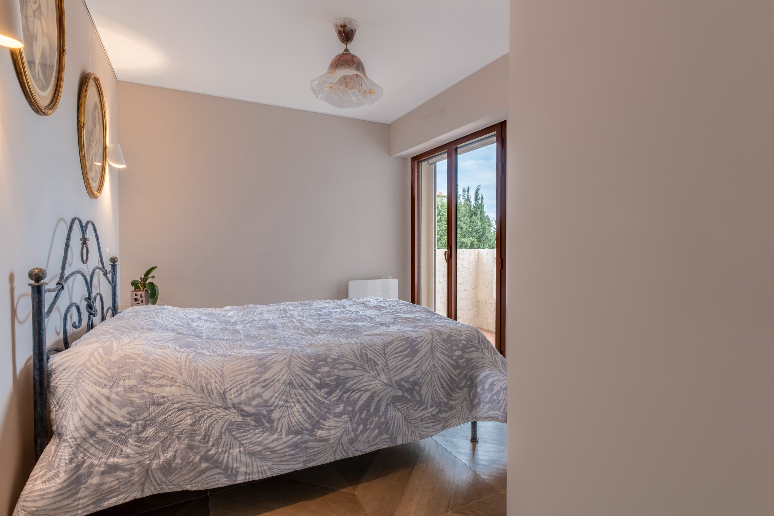  2-bedroom apartment in Vence: sea view, top floor, terraces, parking - 物件實景