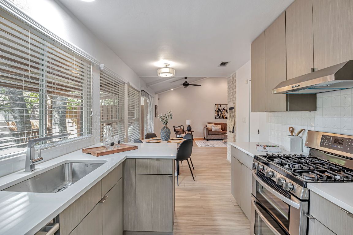 Austin, Texas, 78759, United States, 3 Bedrooms Bedrooms, ,2 BathroomsBathrooms,Residential,For Sale,1857770