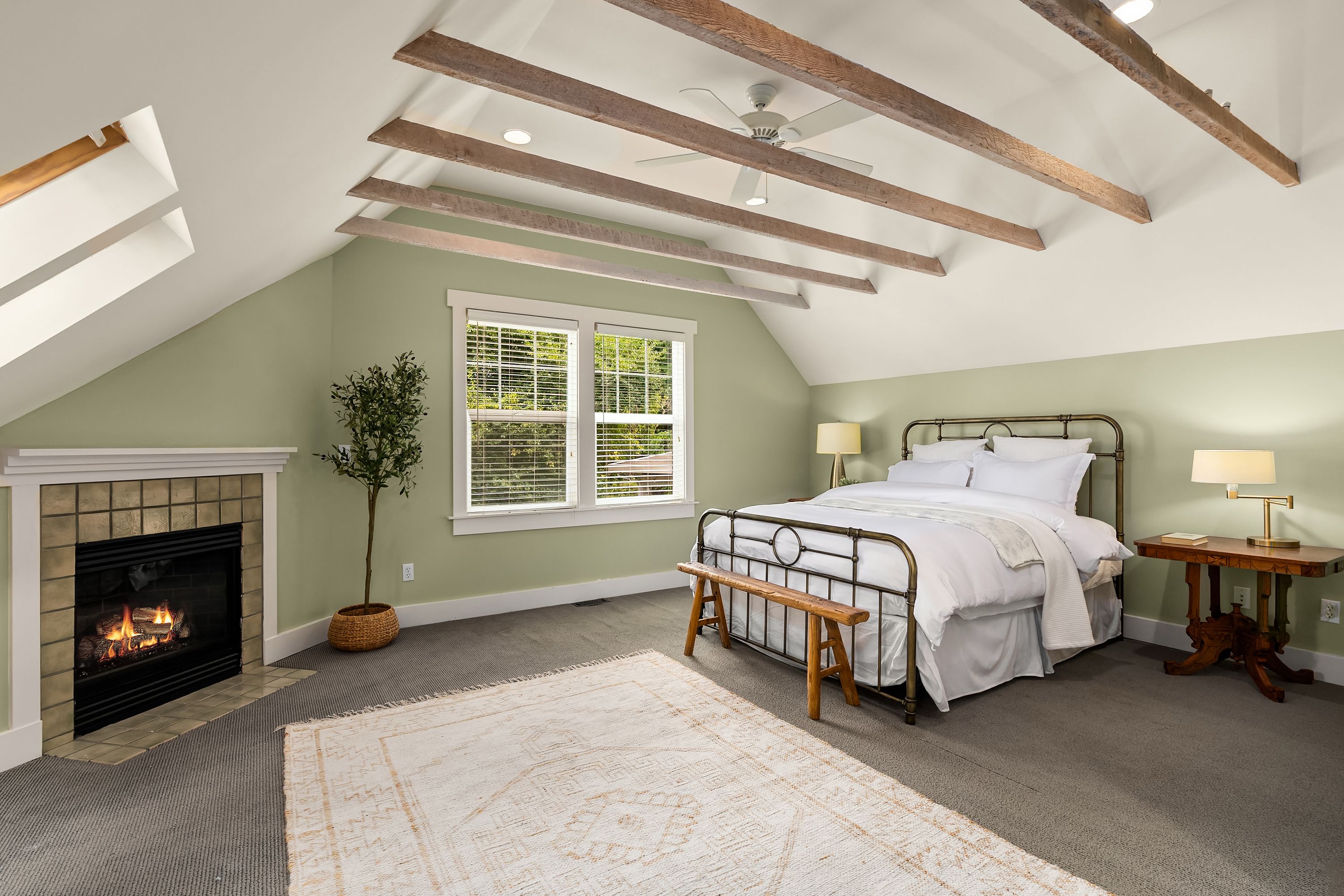  15122 & 15128 NE Anna Vera Lane, Bainbridge Island, WA 98110 - 物件實景