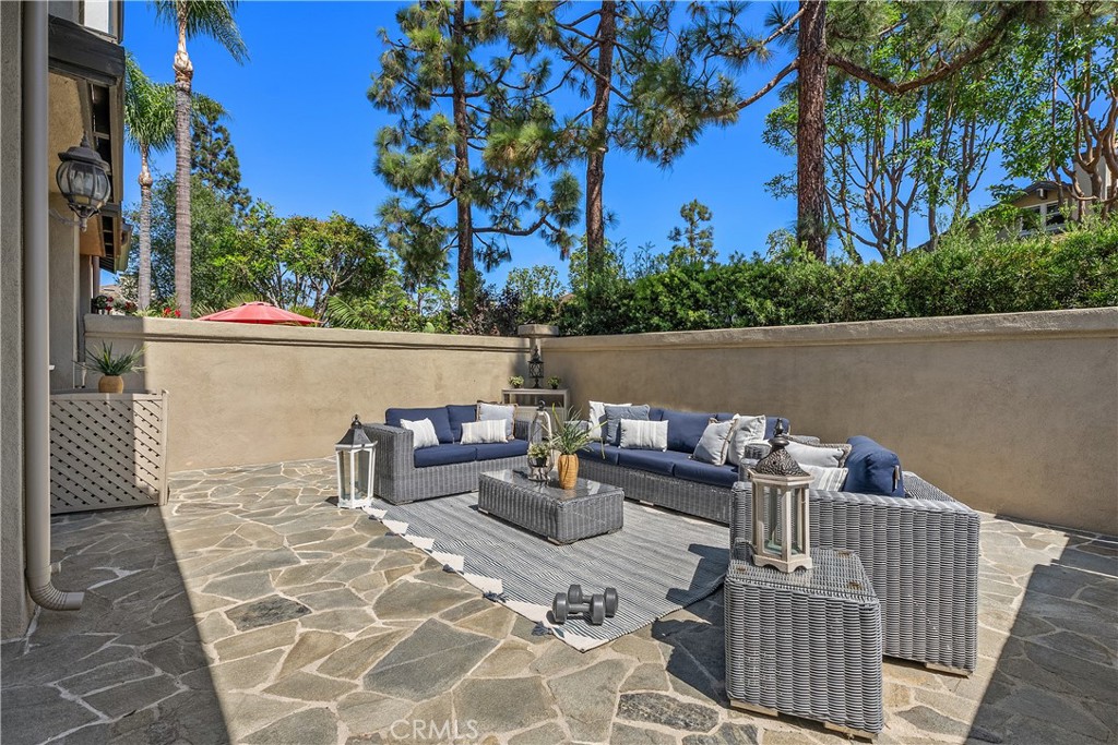 Laguna Niguel, California, 92677, United States, 2 Bedrooms Bedrooms, ,2 BathroomsBathrooms,Residential,For Sale,1947960