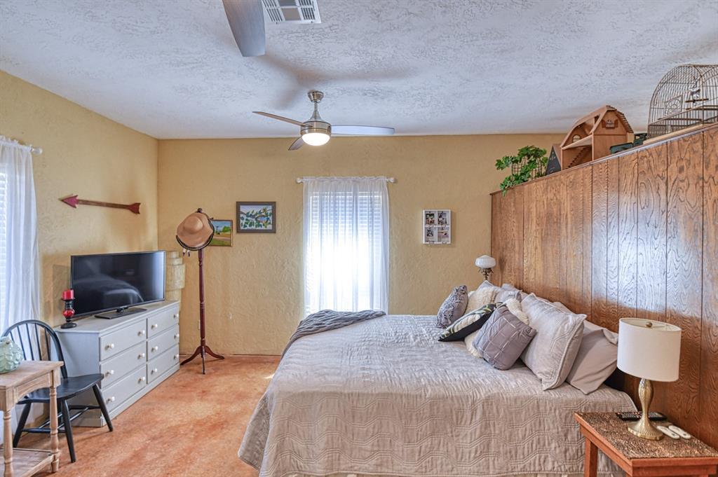 Chickasha, Oklahoma, 73018, United States, 4 Bedrooms Bedrooms, ,5 BathroomsBathrooms,Residential,For Sale,1921713