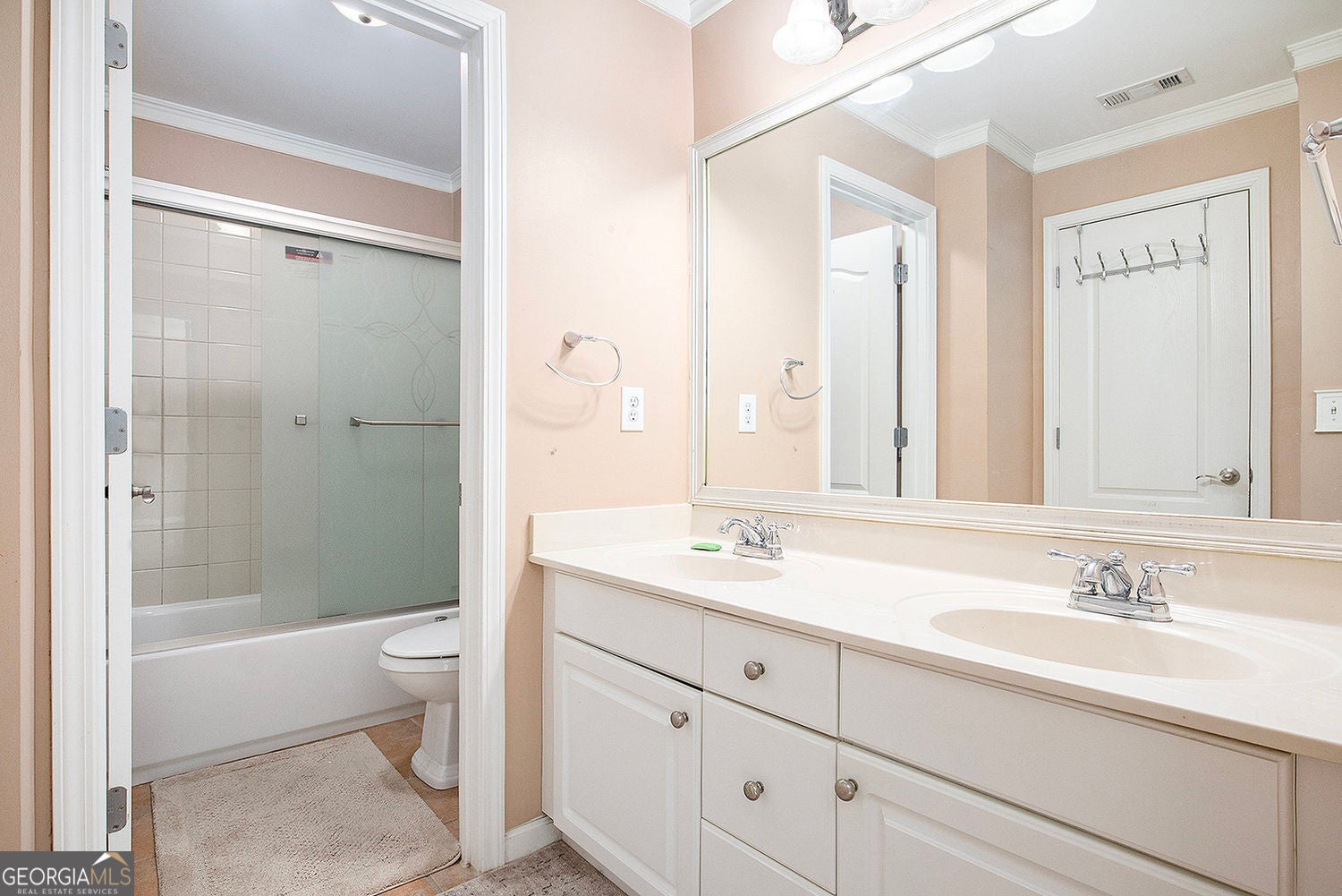 Buford, Georgia, 30518, United States, 7 Bedrooms Bedrooms, ,4 BathroomsBathrooms,Residential,For Sale,1964442