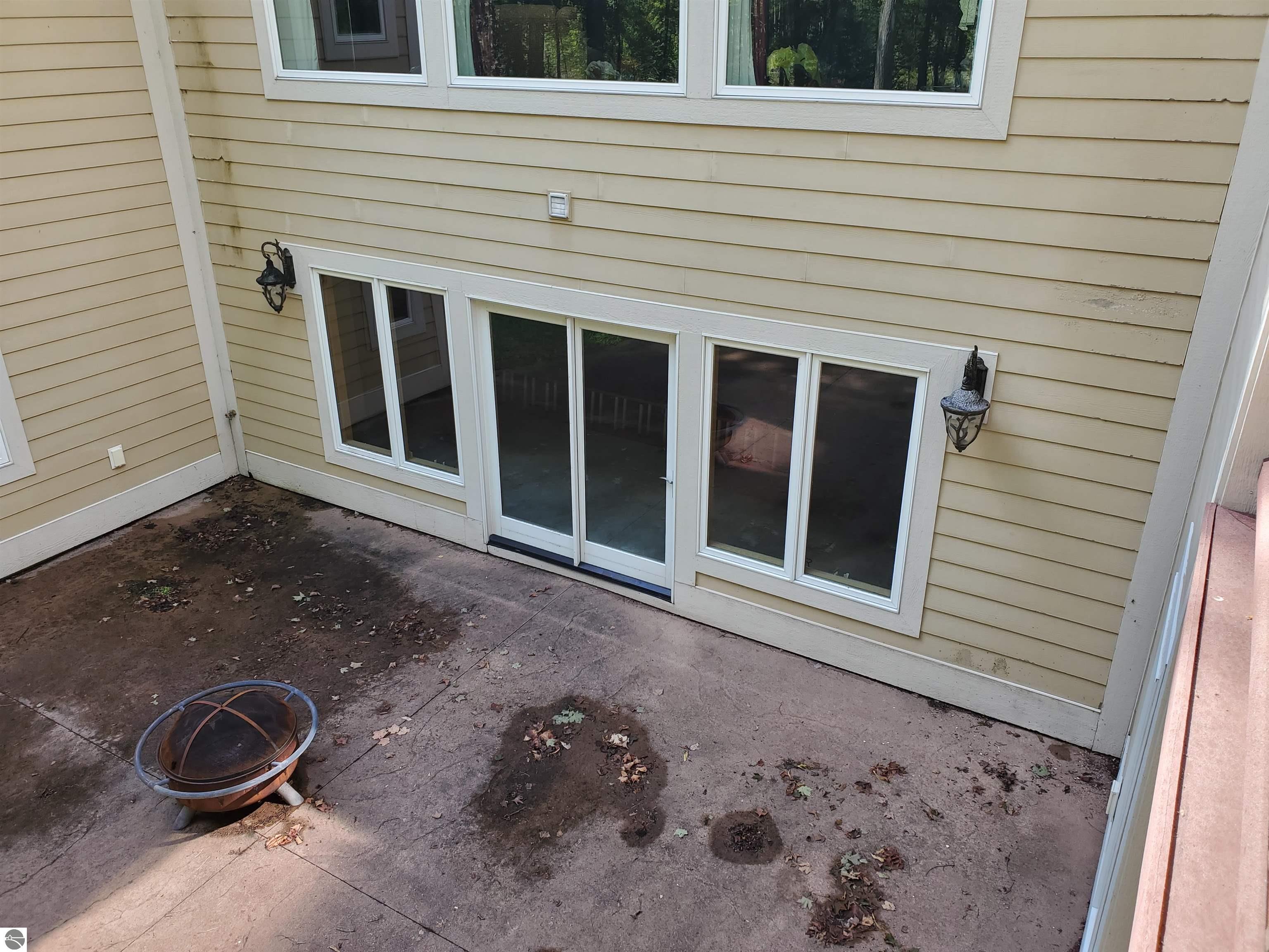 Traverse City, Michigan, 49685, United States, 3 Bedrooms Bedrooms, ,3 BathroomsBathrooms,Residential,For Sale,1940396