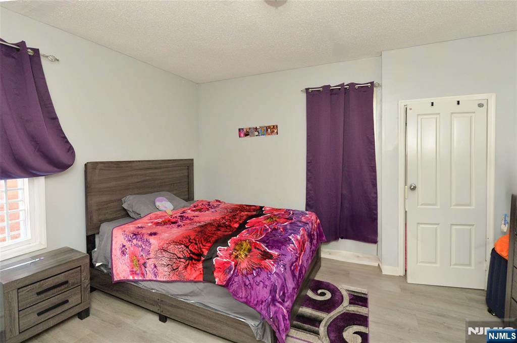 Irvington, New Jersey, 07111, United States, 5 Bedrooms Bedrooms, ,3 BathroomsBathrooms,Residential,For Sale,1885475