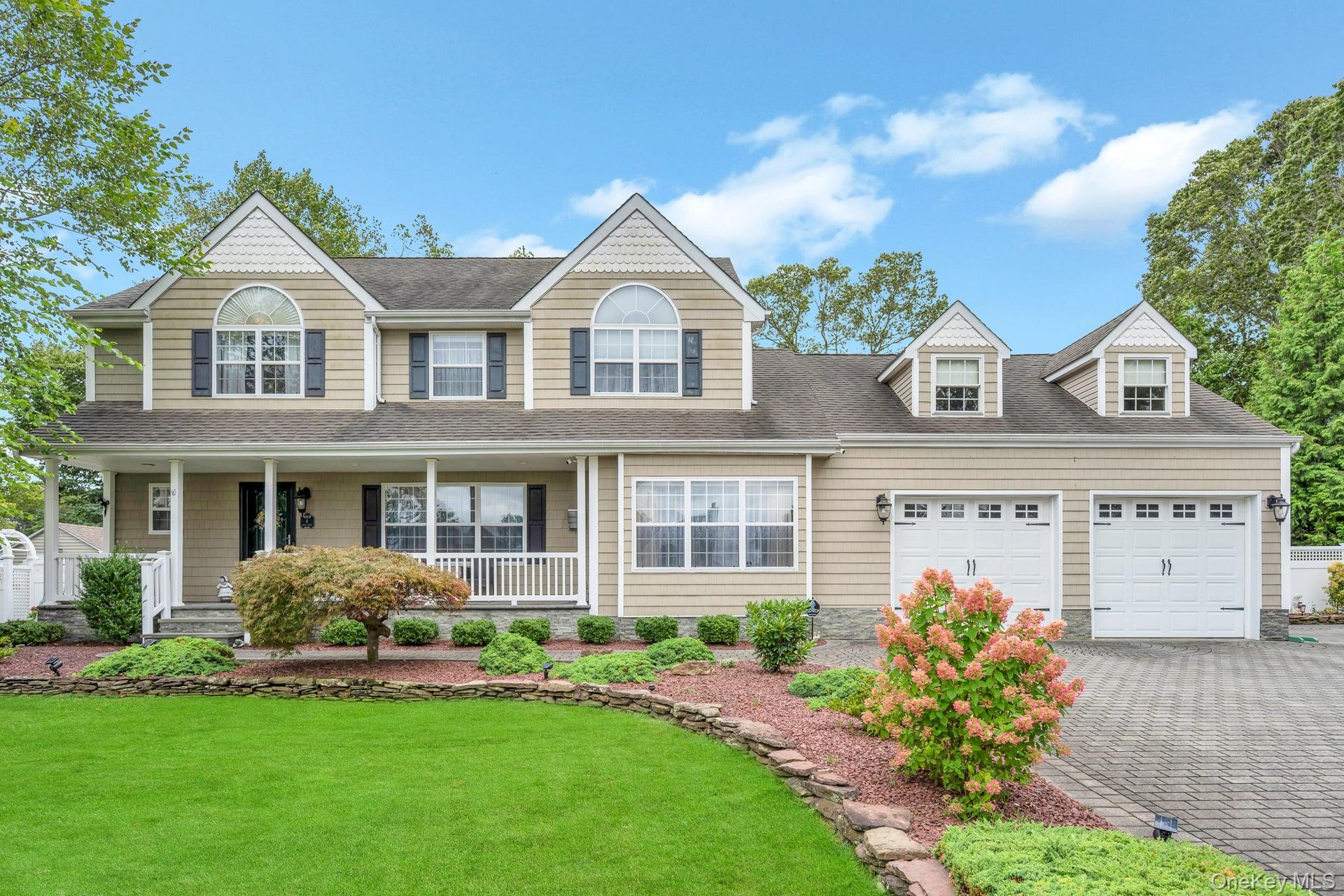 Centereach, New York, 11720, United States, 5 Bedrooms Bedrooms, ,3 BathroomsBathrooms,Residential,For Sale,1933532