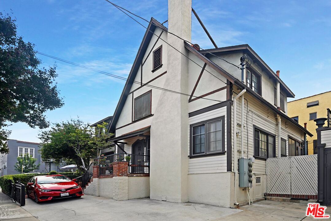 Los Angeles, California, 90029, United States, ,Residential,For Sale,1850237