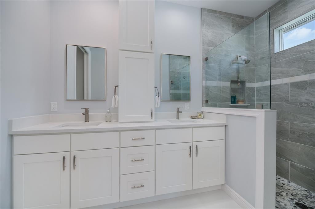 Venice, Florida, 34285, United States, 3 Bedrooms Bedrooms, ,2 BathroomsBathrooms,Residential,For Sale,1934164