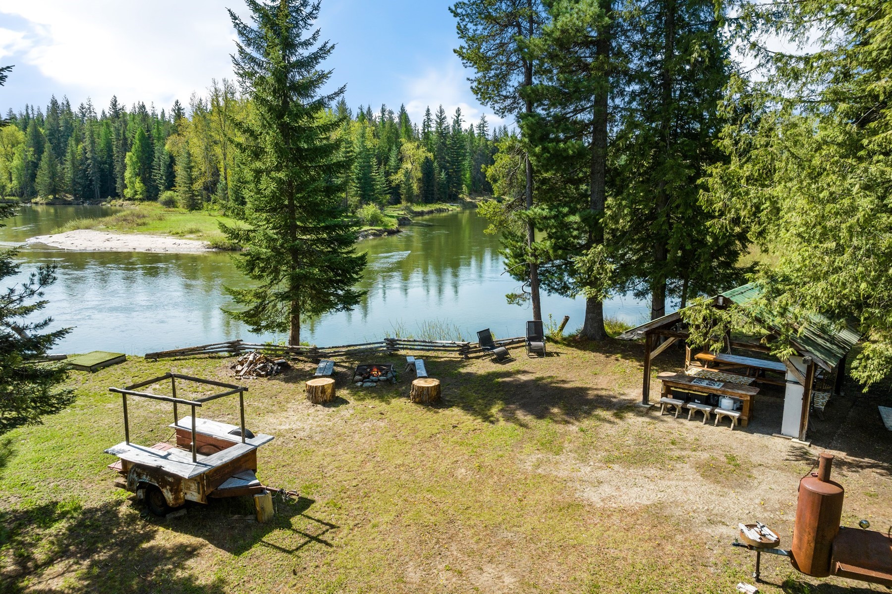  Riverfront Estate Ranch Property - 物件實景