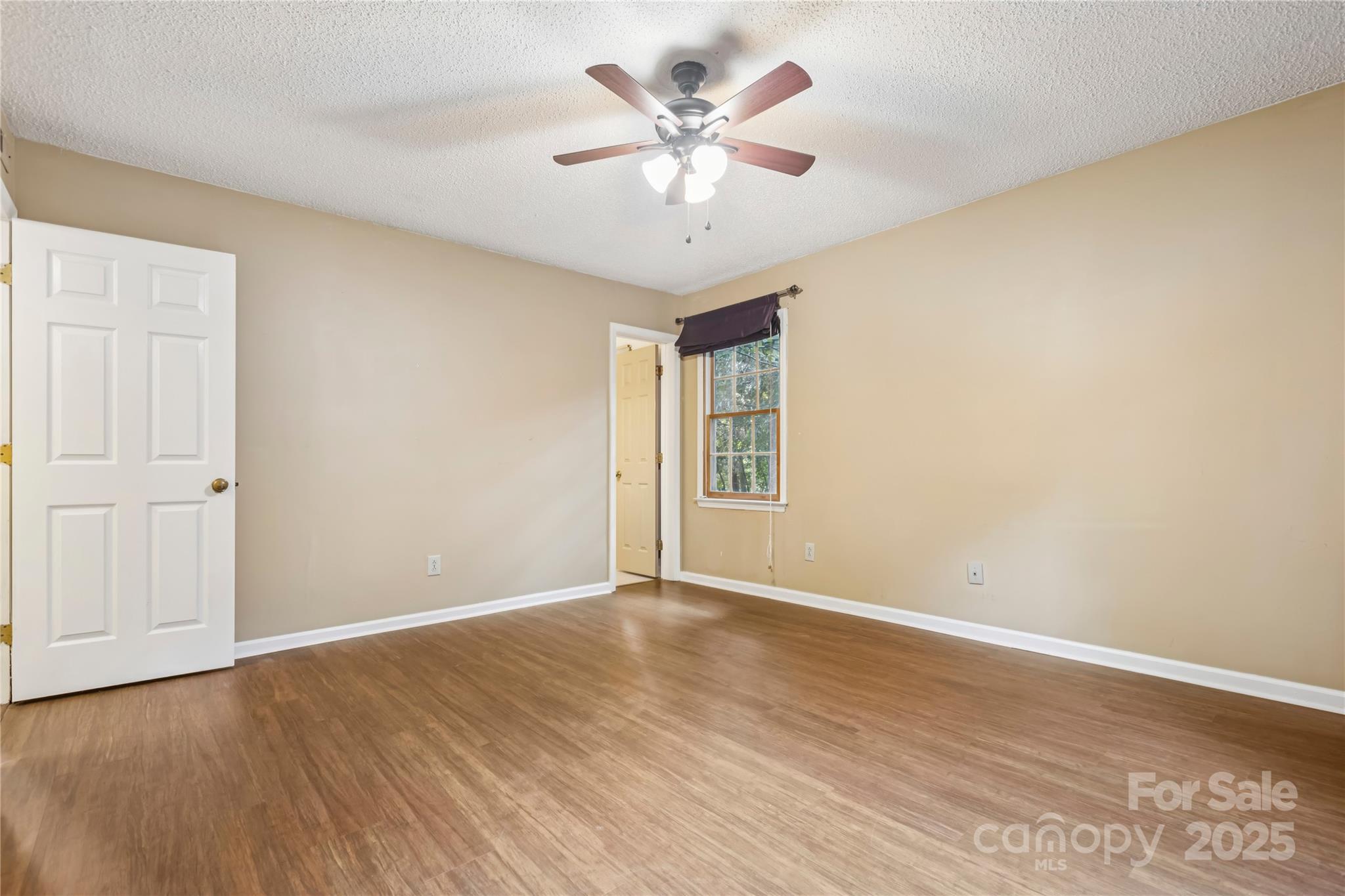 Matthews, North Carolina, 28105, United States, 4 Bedrooms Bedrooms, ,3 BathroomsBathrooms,Residential,For Sale,1938548