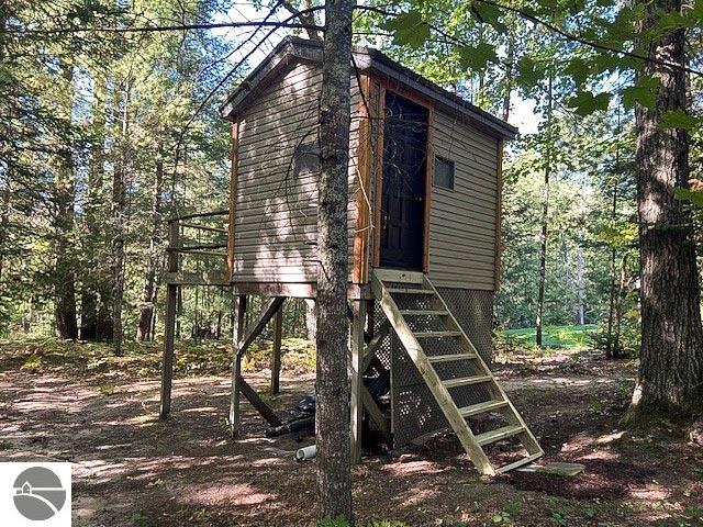 Traverse City, Michigan, 49685, United States, 5 Bedrooms Bedrooms, ,2 BathroomsBathrooms,Residential,For Sale,1960952