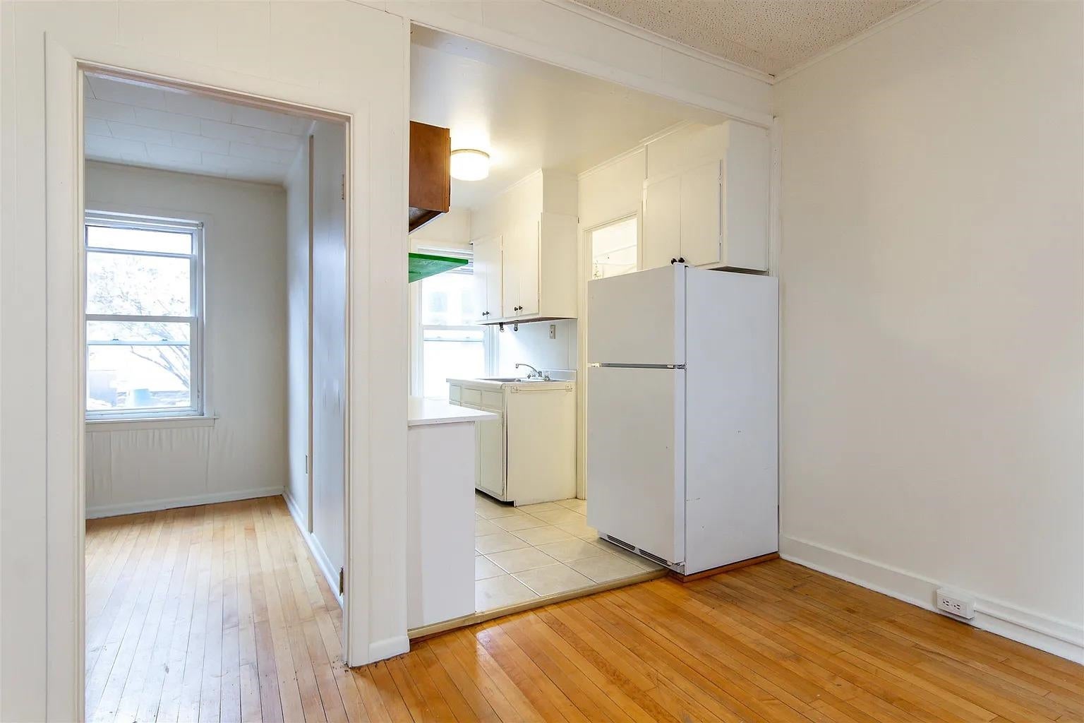 Burlington, Vermont, 05401, United States, 15 Bedrooms Bedrooms, ,3 BathroomsBathrooms,Residential,For Sale,1898966